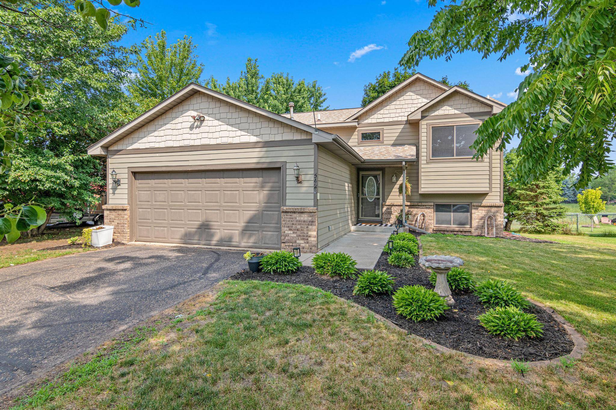 5420 134th ST N, Hugo, MN 55038