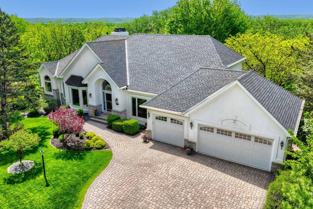 7170 Kenmare DR, Bloomington, MN 55438