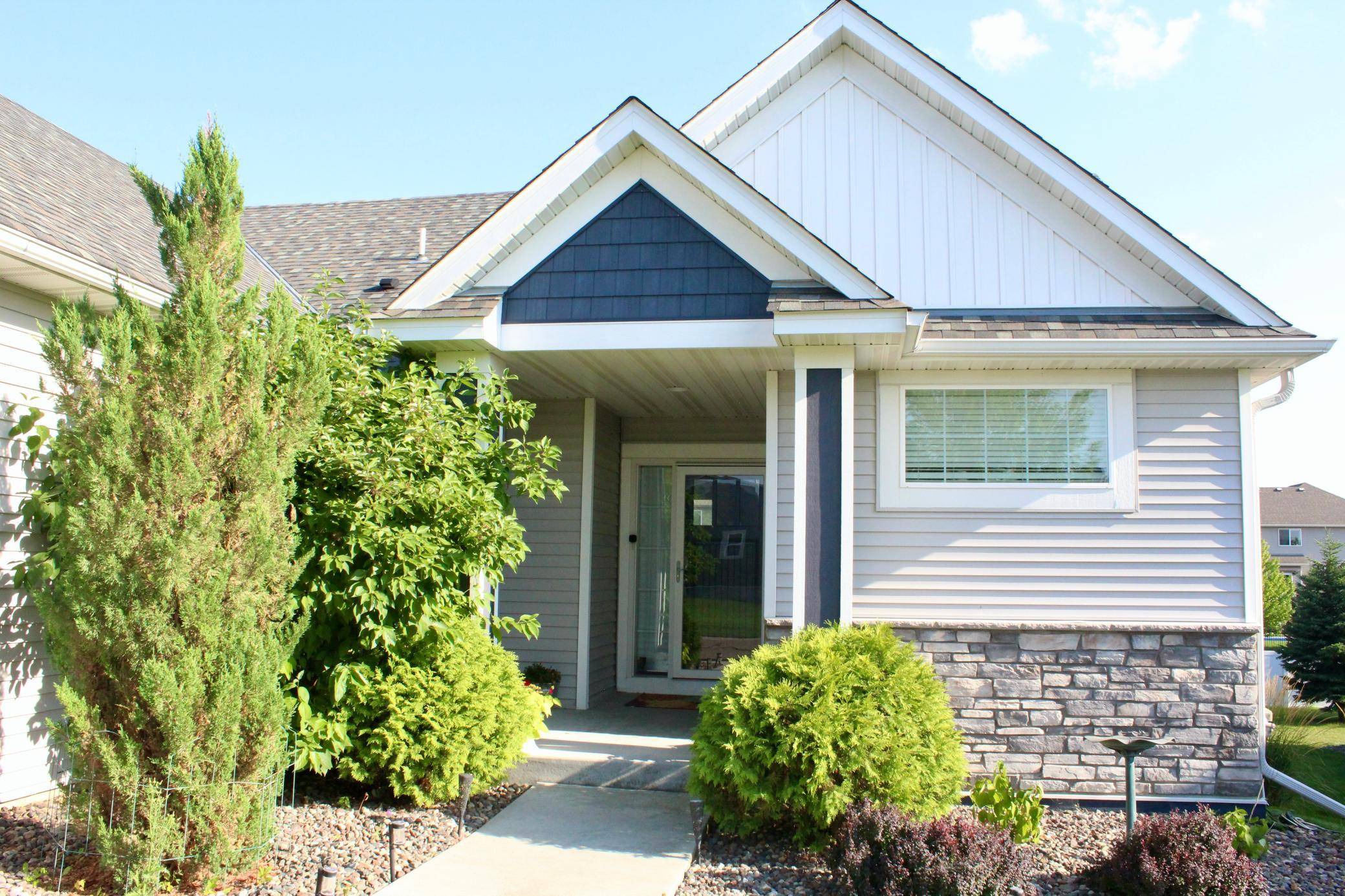 15672 Fairchild WAY, Apple Valley, MN 55124