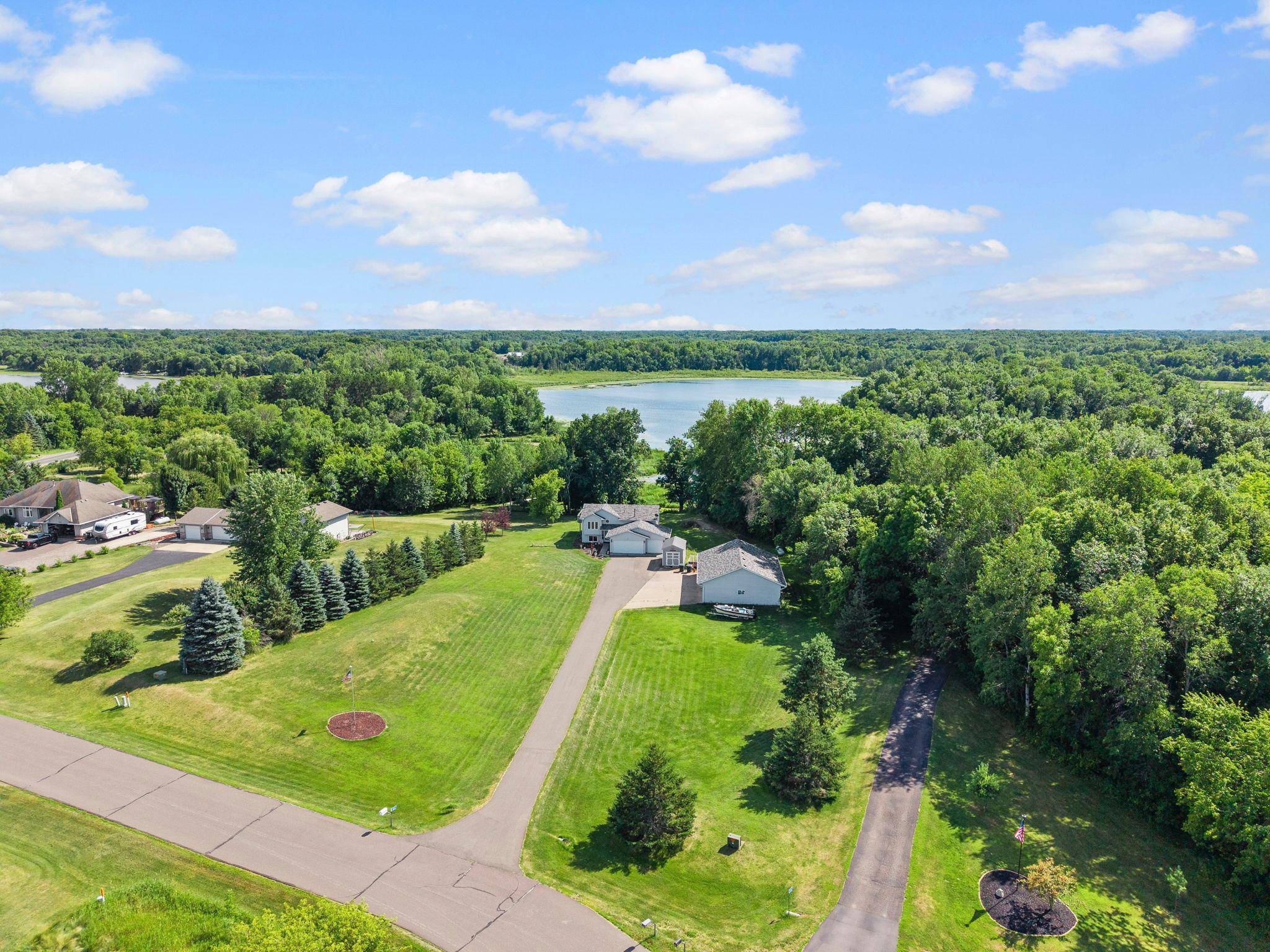 2223 Cedarbridge CT, Harris, MN 55032