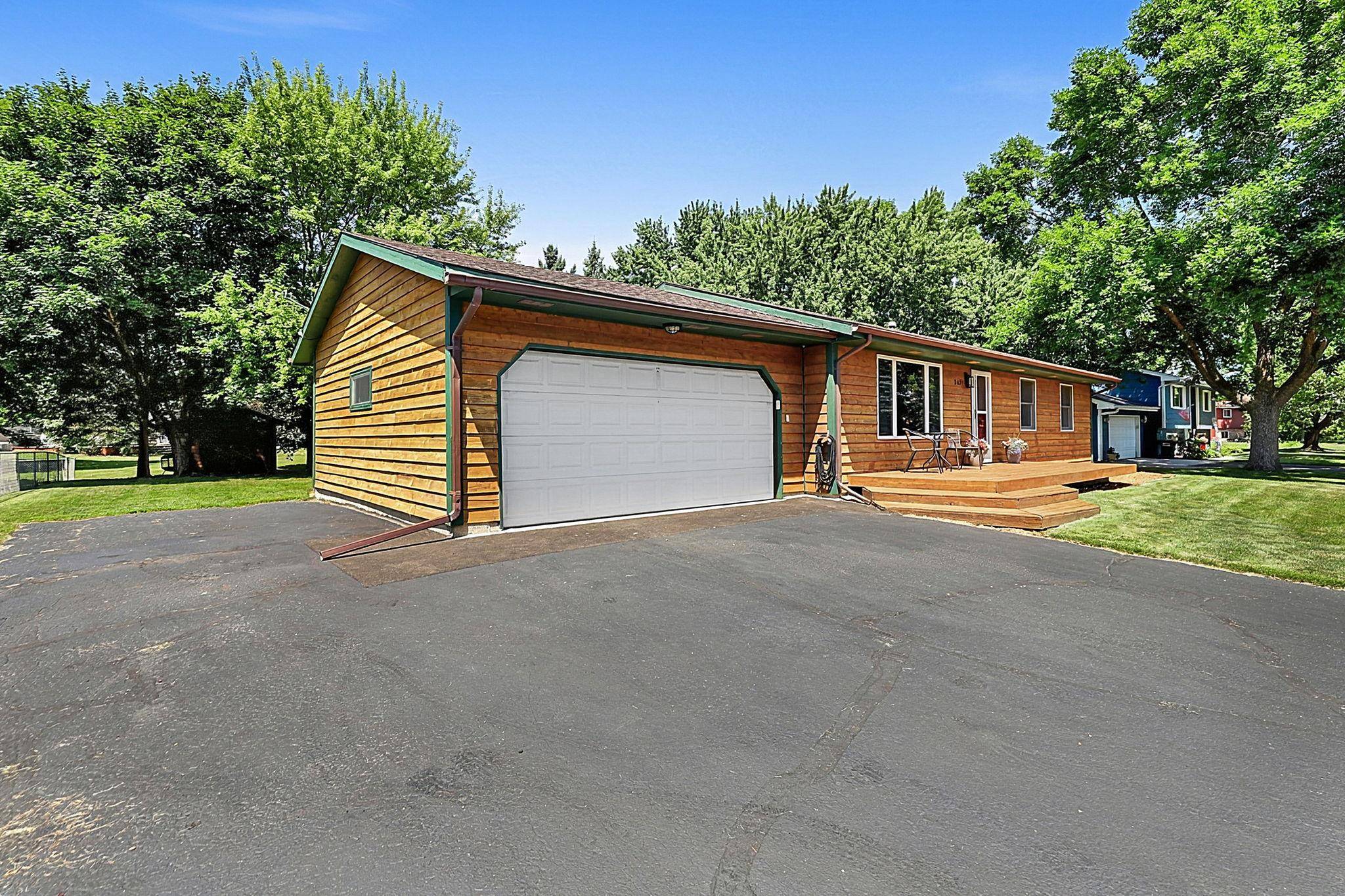 3631 Hillview LN, Saint Bonifacius, MN 55375