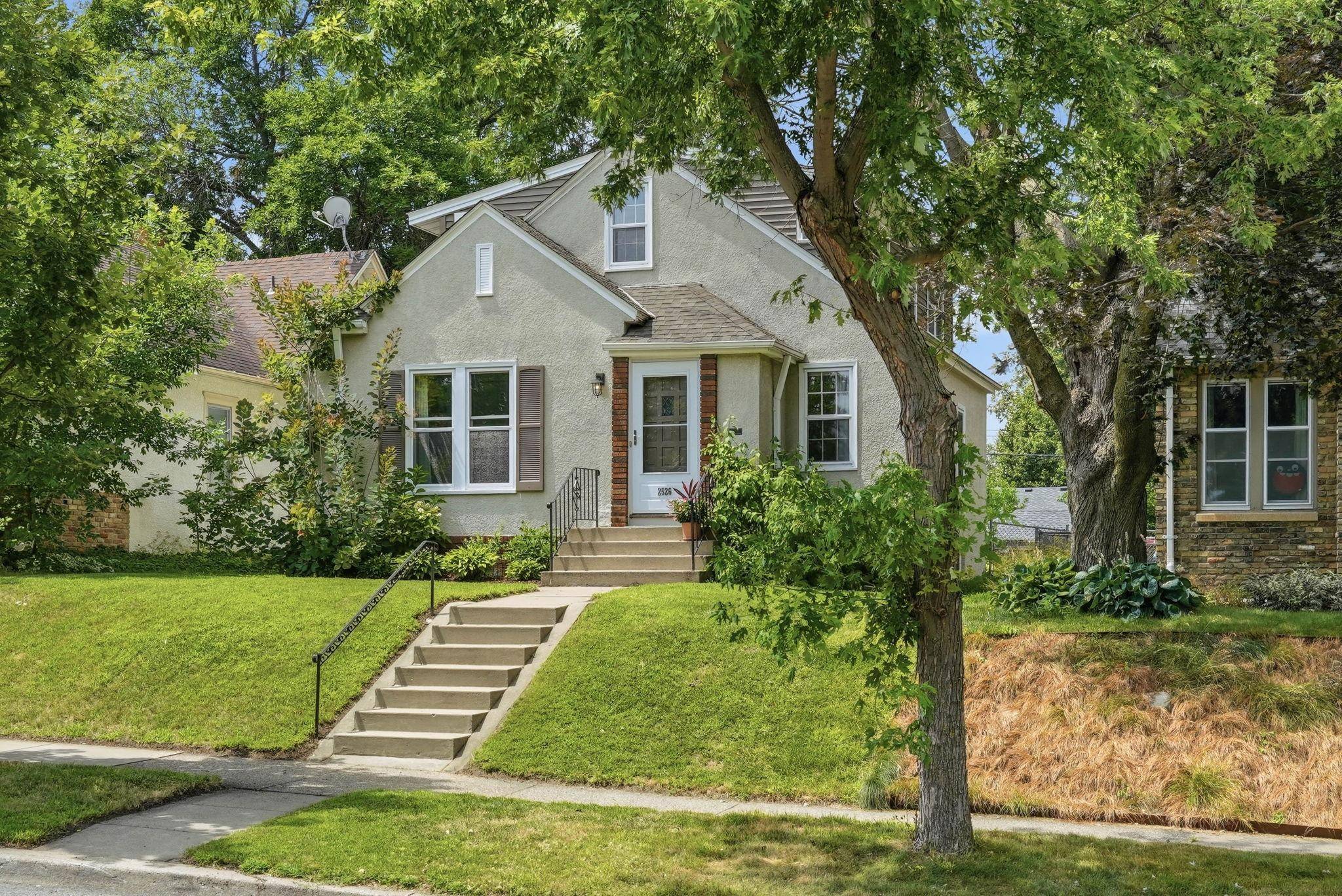 2526 Stinson Pkwy, Minneapolis, MN 55418