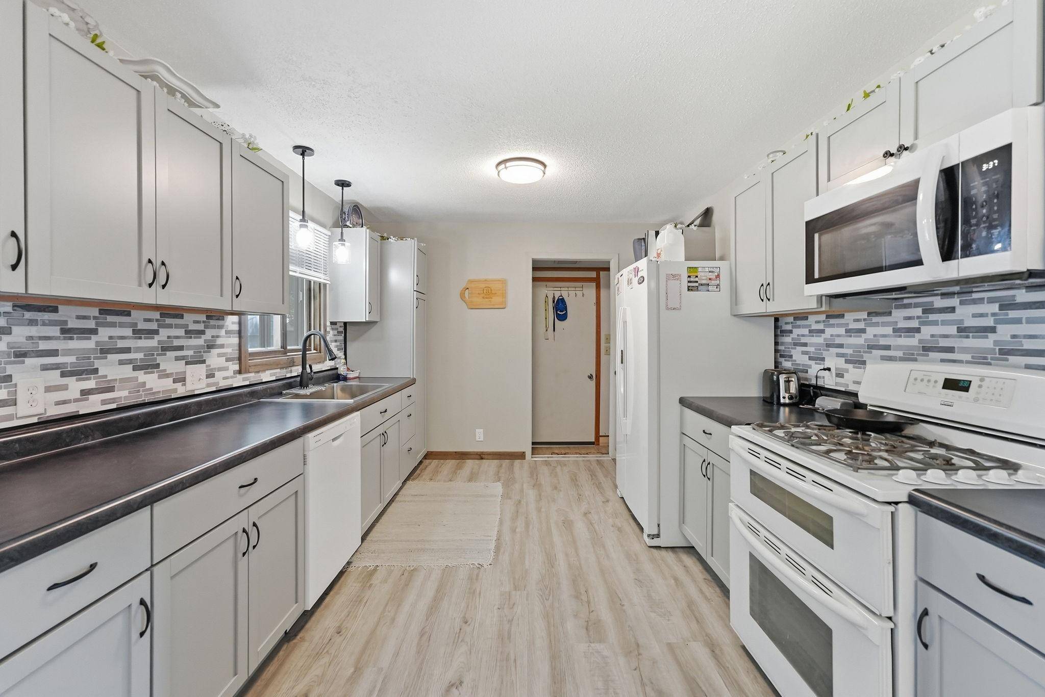 231 Excelsior AVE S, Annandale, MN 55302