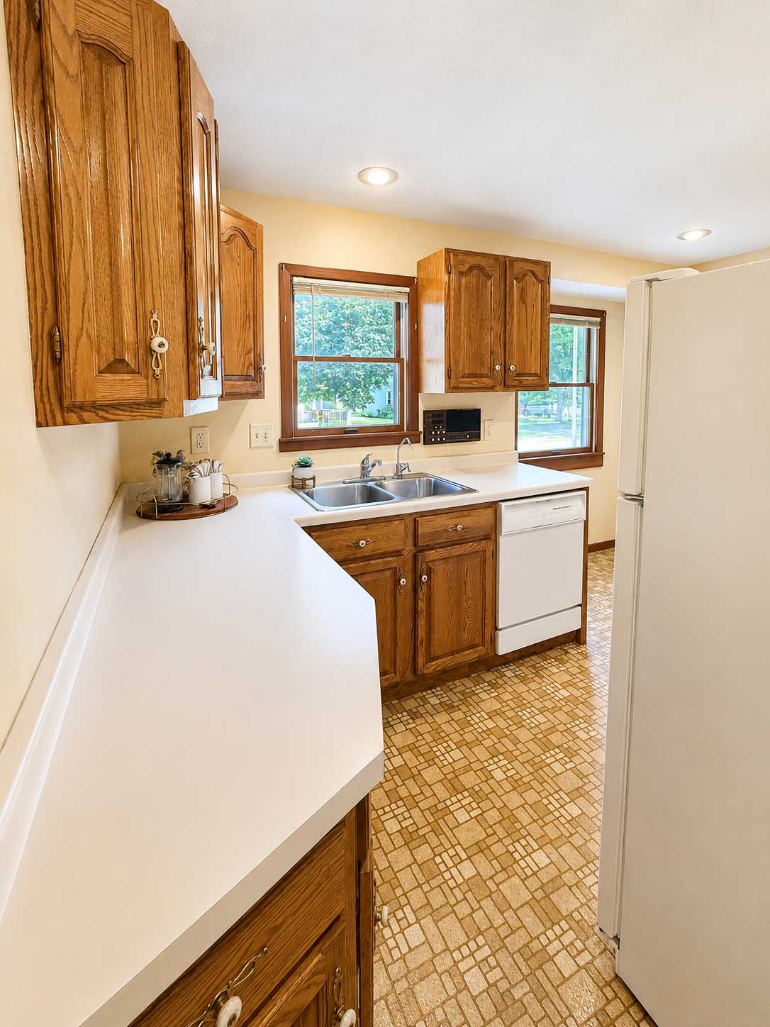 172 Charles AVE, Red Wing, MN 55066