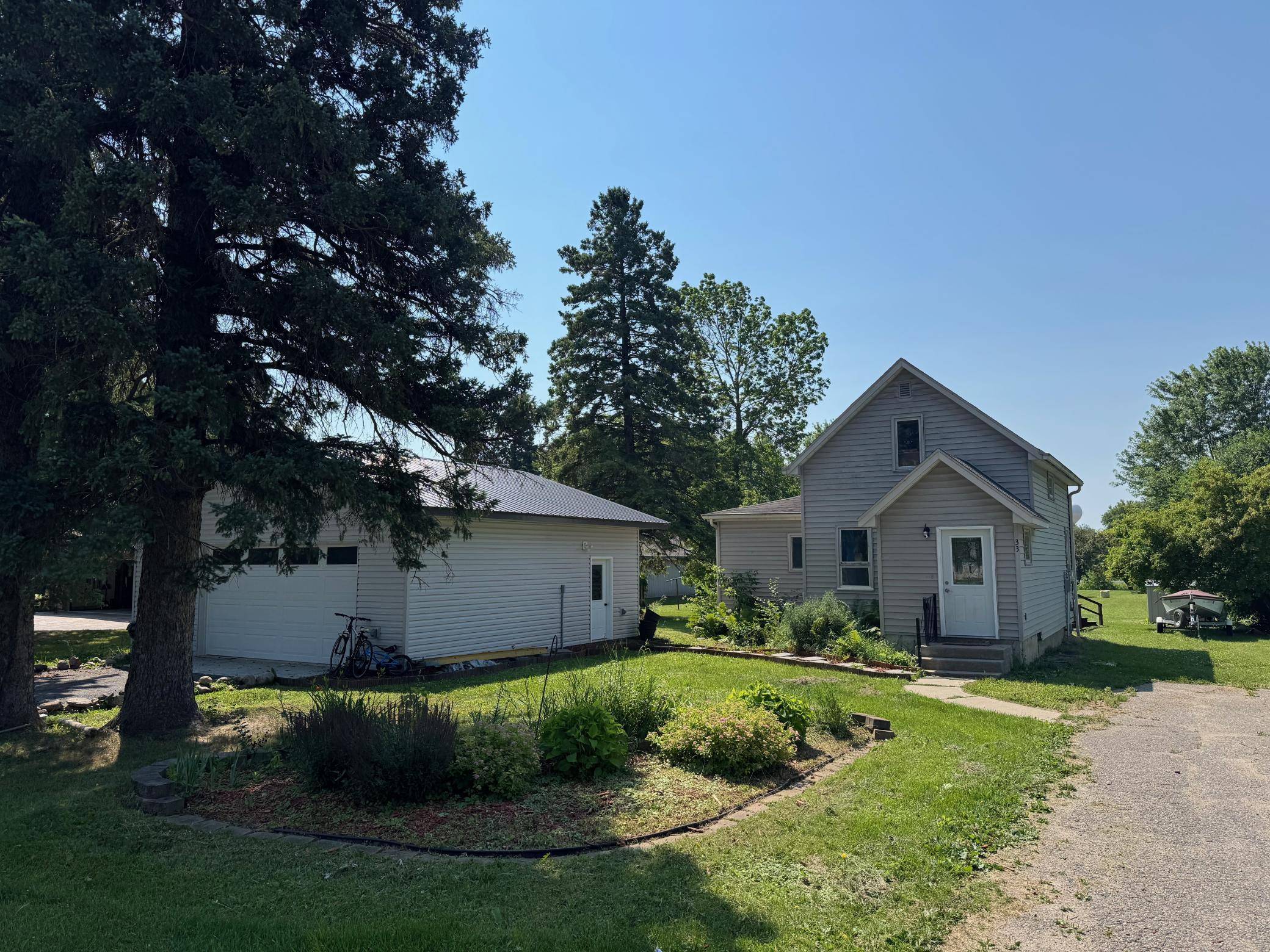 33 Carlson AVE NW, Blackduck, MN 56630