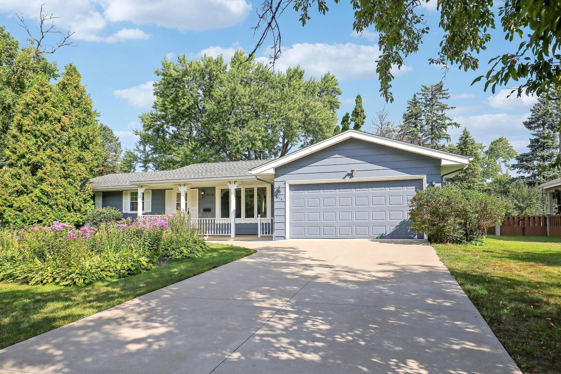 8016 35th AVE N, Crystal, MN 55427
