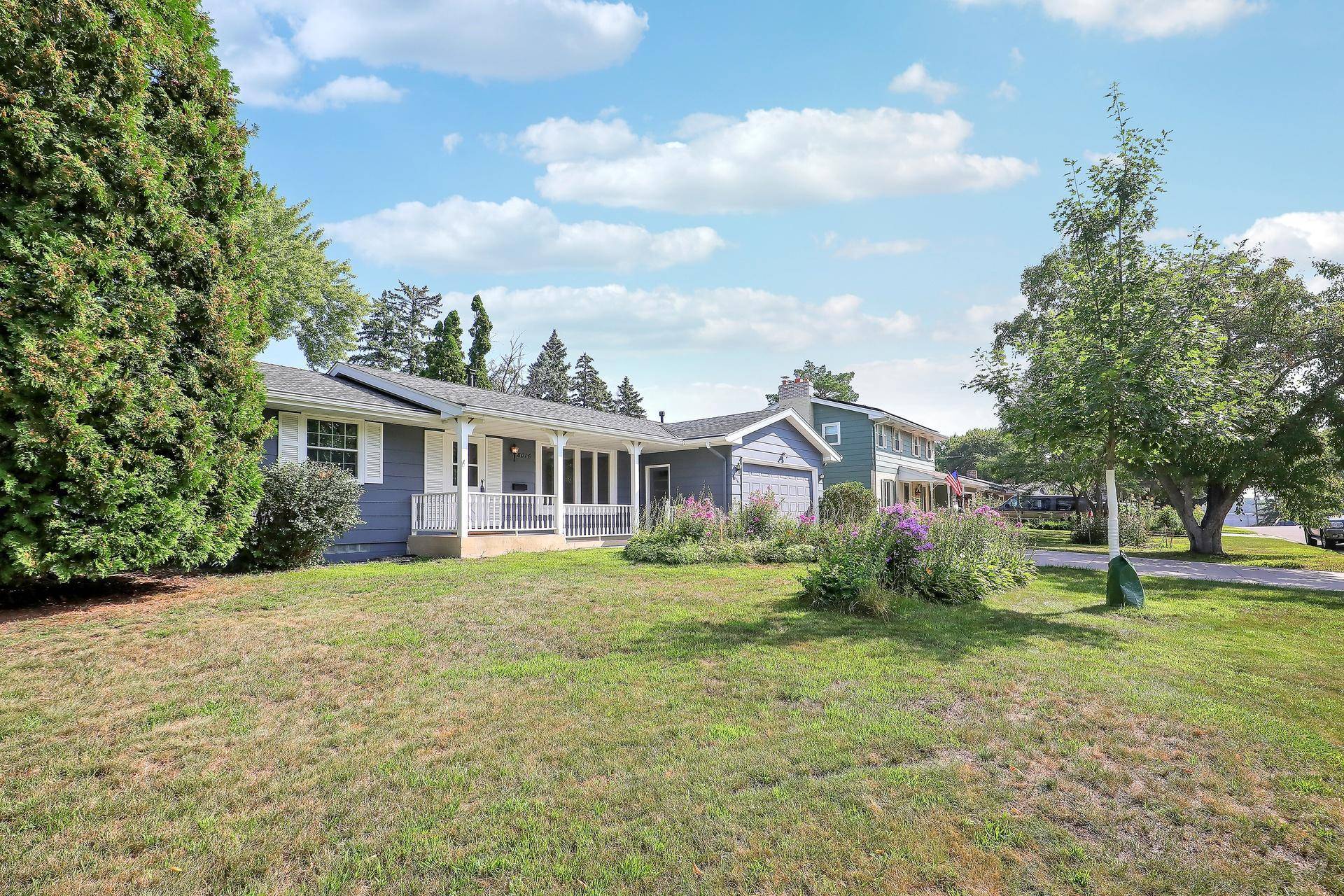 8016 35th AVE N, Crystal, MN 55427