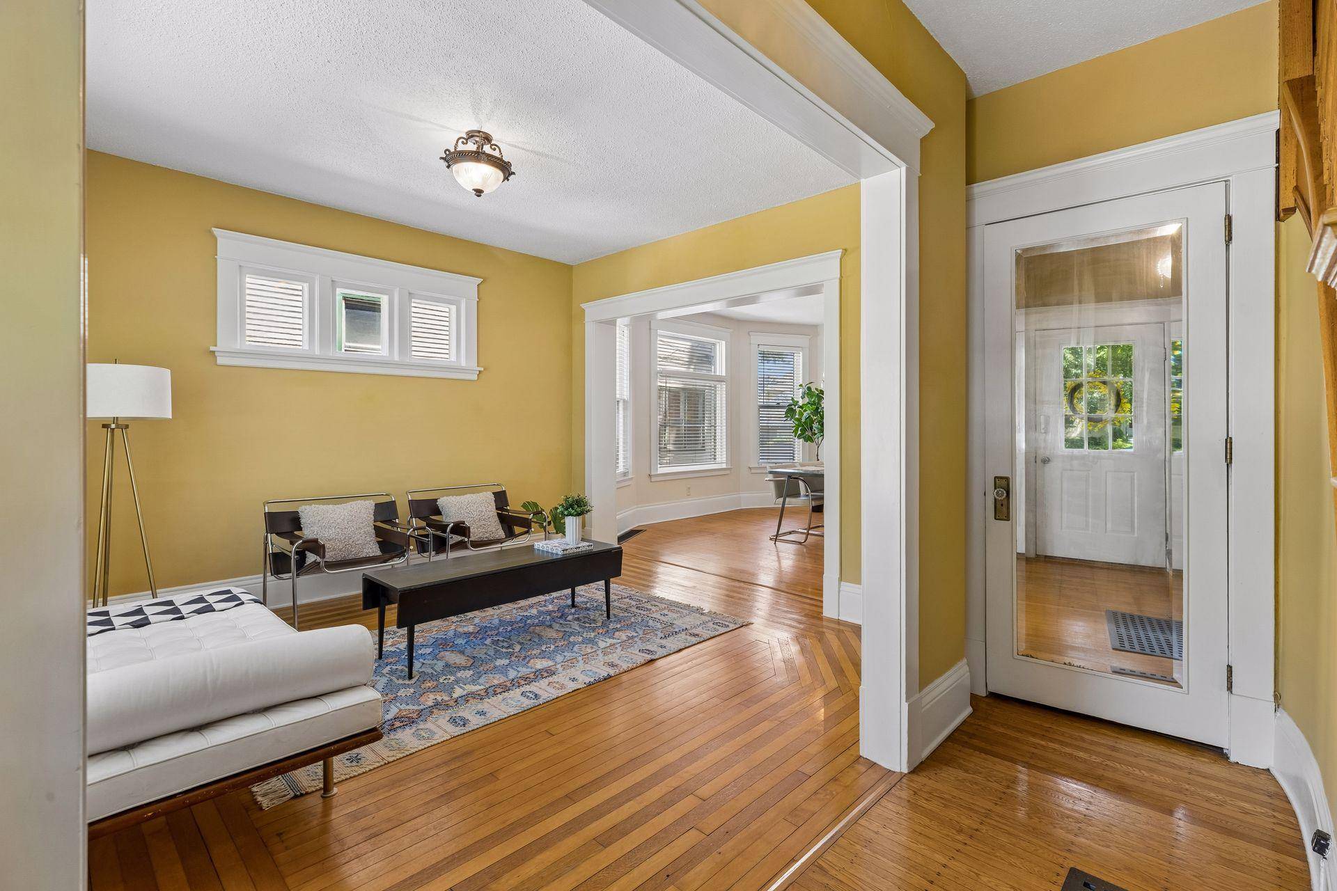 1782 Marshall AVE, Saint Paul, MN 55104
