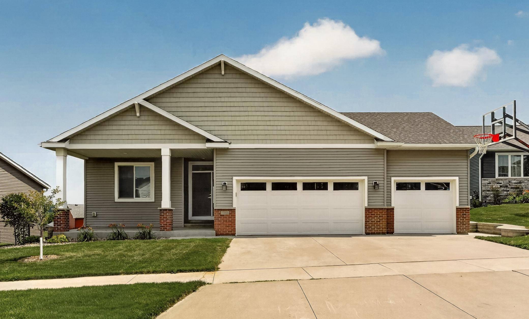 562 15th AVE NE, Byron, MN 55920