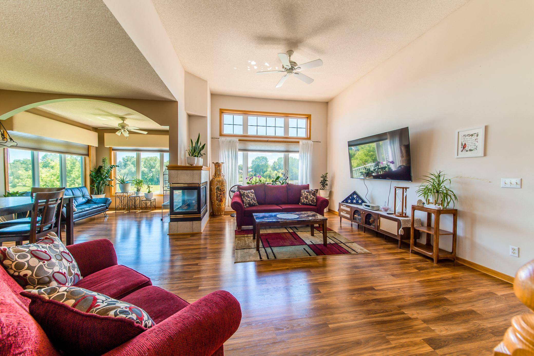 15157 Crestone CIR, Rosemount, MN 55068