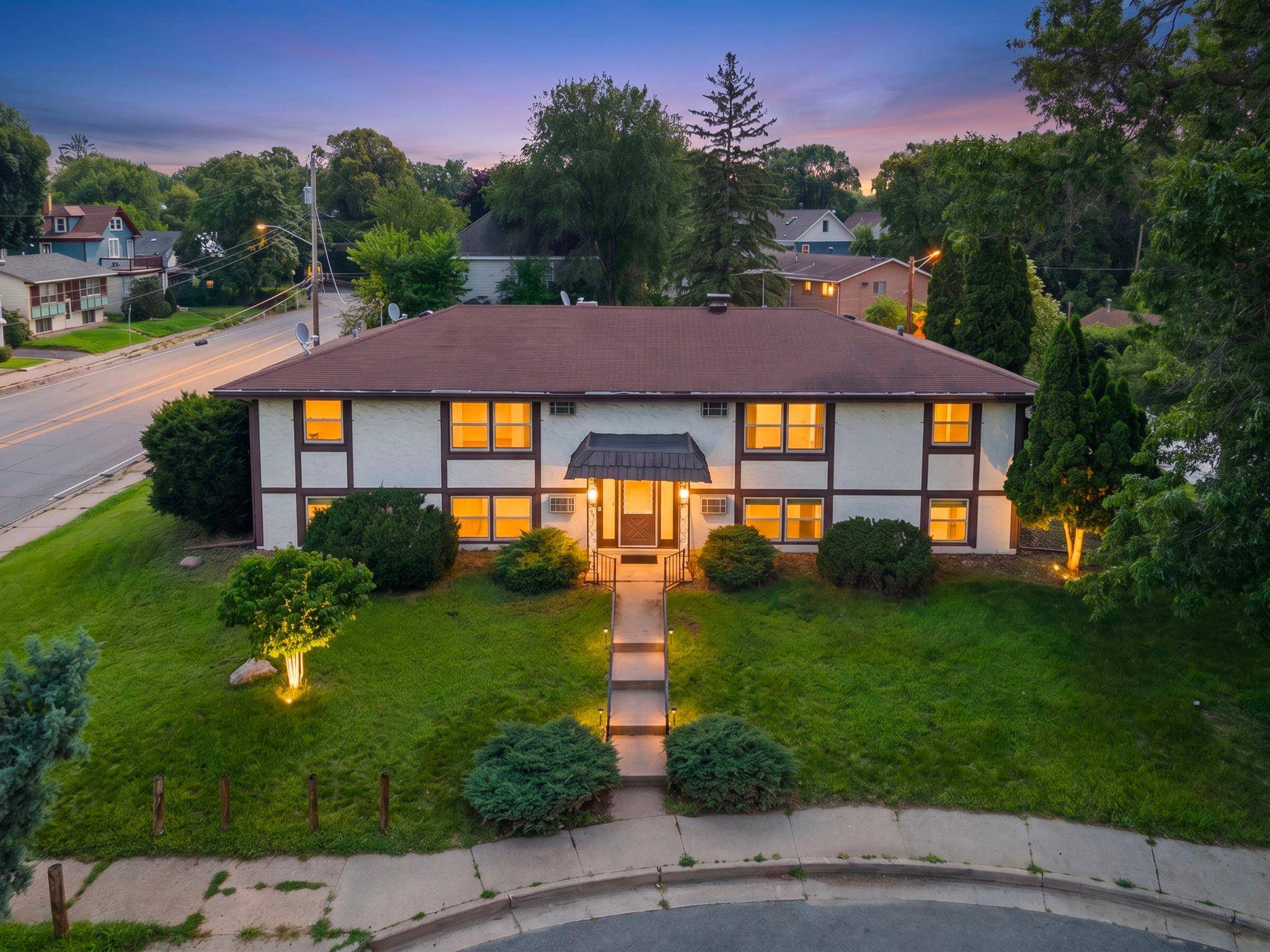 901 4th ST NE, Minneapolis, MN 55413