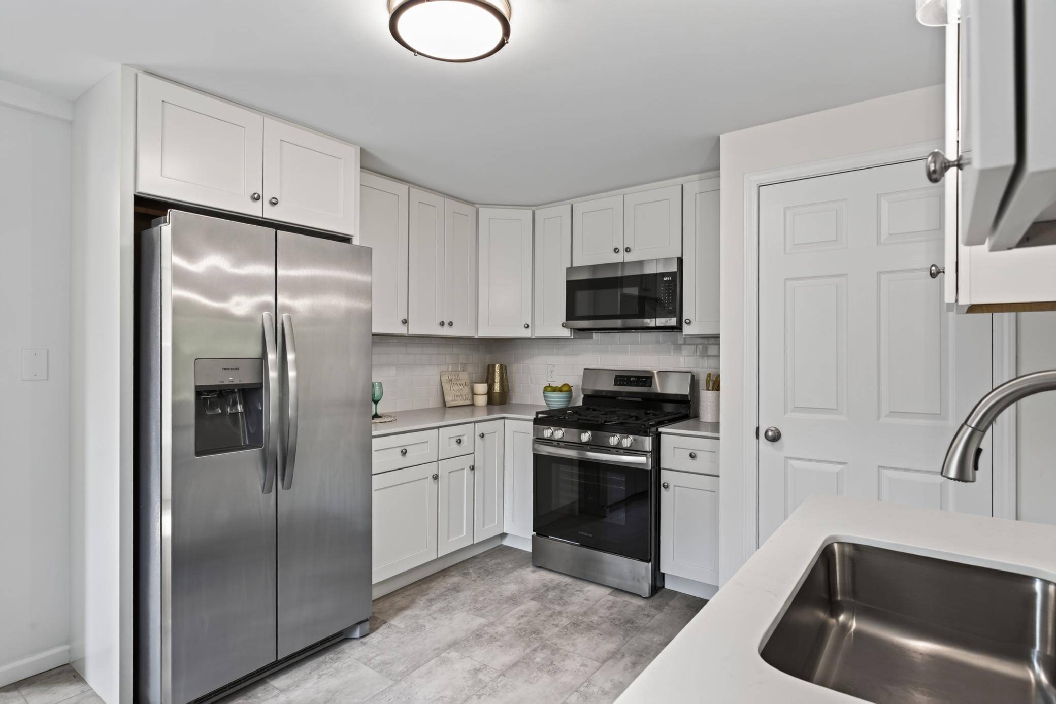 4241 Yosemite AVE S, Saint Louis Park, MN 55416