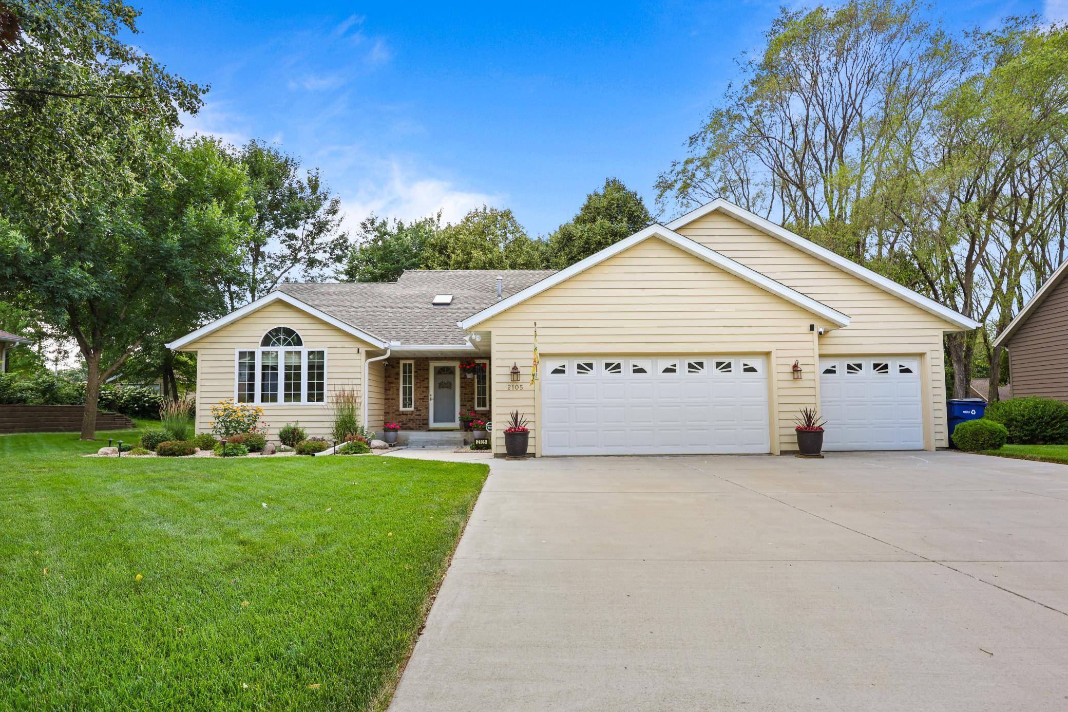 2105 Prairie Hill RD, Saint Cloud, MN 56301