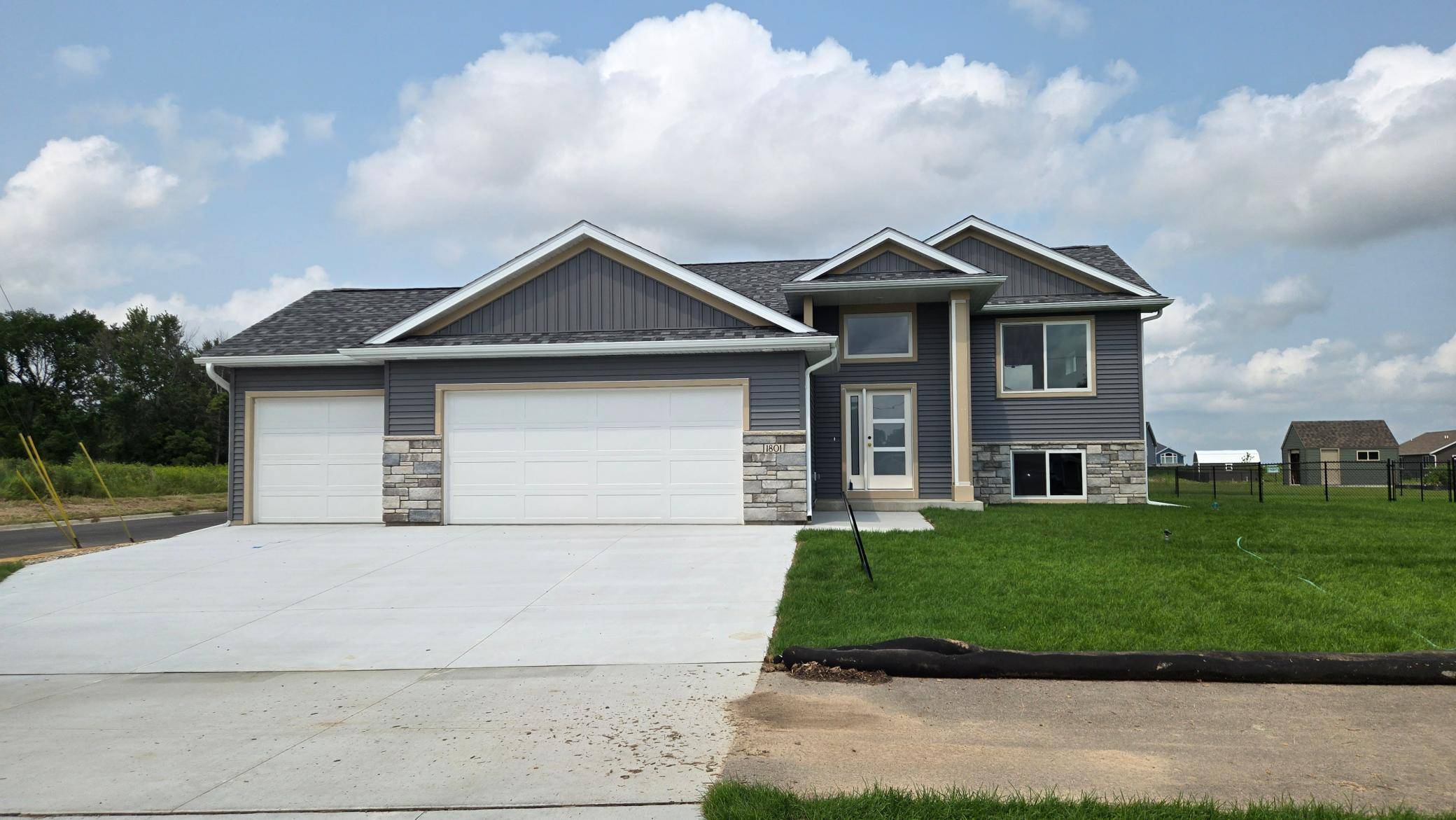 1801 12th AVE NE, Austin, MN 55912