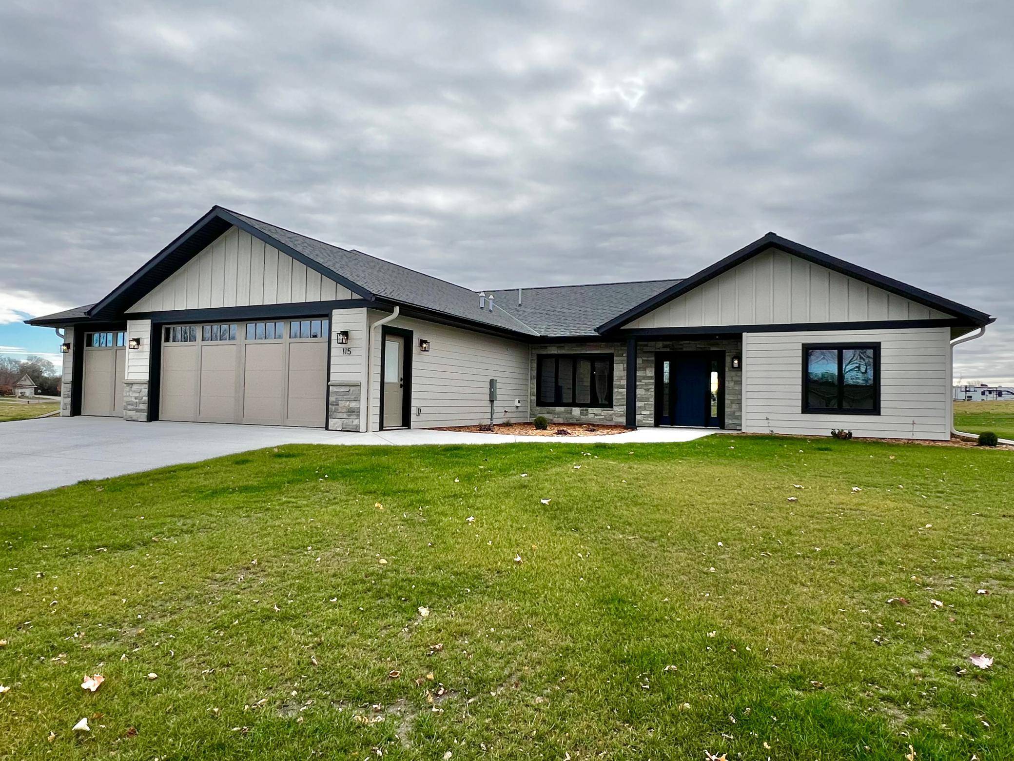 115 Barber CIR, Granite Falls, MN 56241