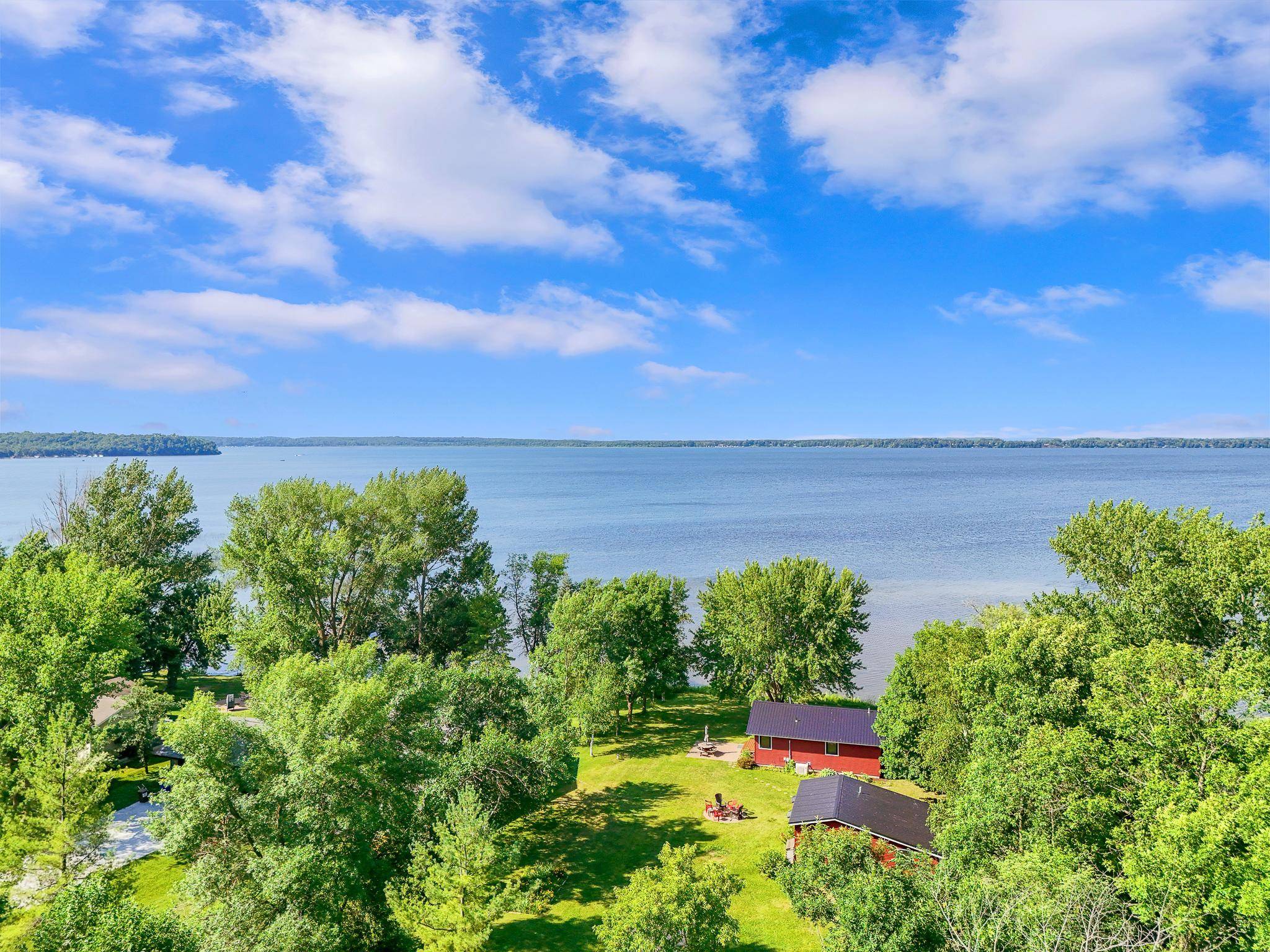 45565 Whispering Sands Ln, Perham, MN 56573