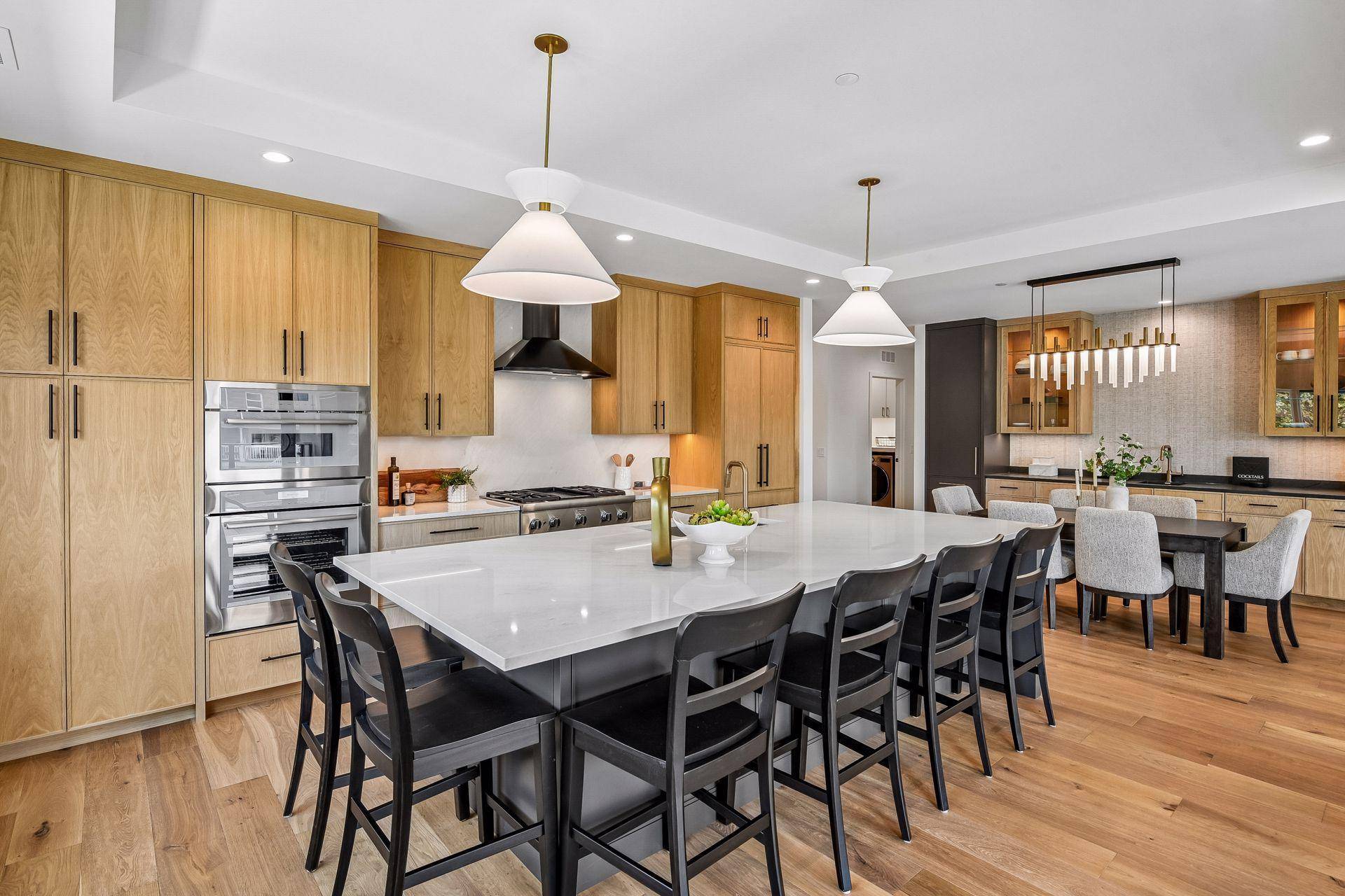 150 Broadway AVE S #2B, Wayzata, MN 55391
