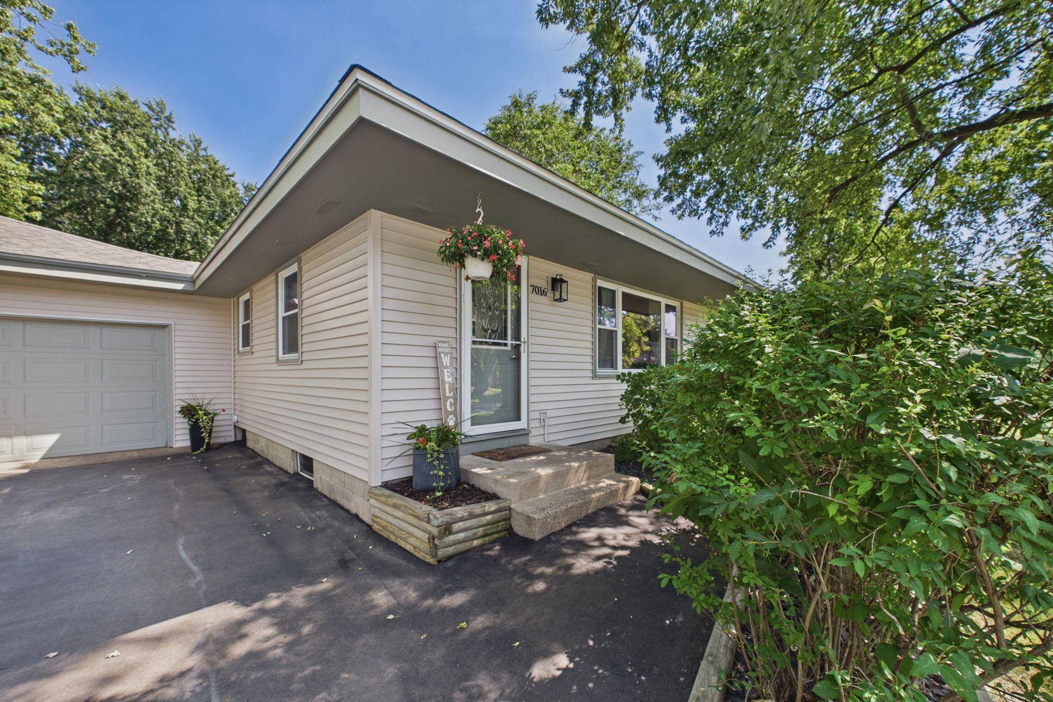 7016 Colorado AVE N, Brooklyn Park, MN 55429