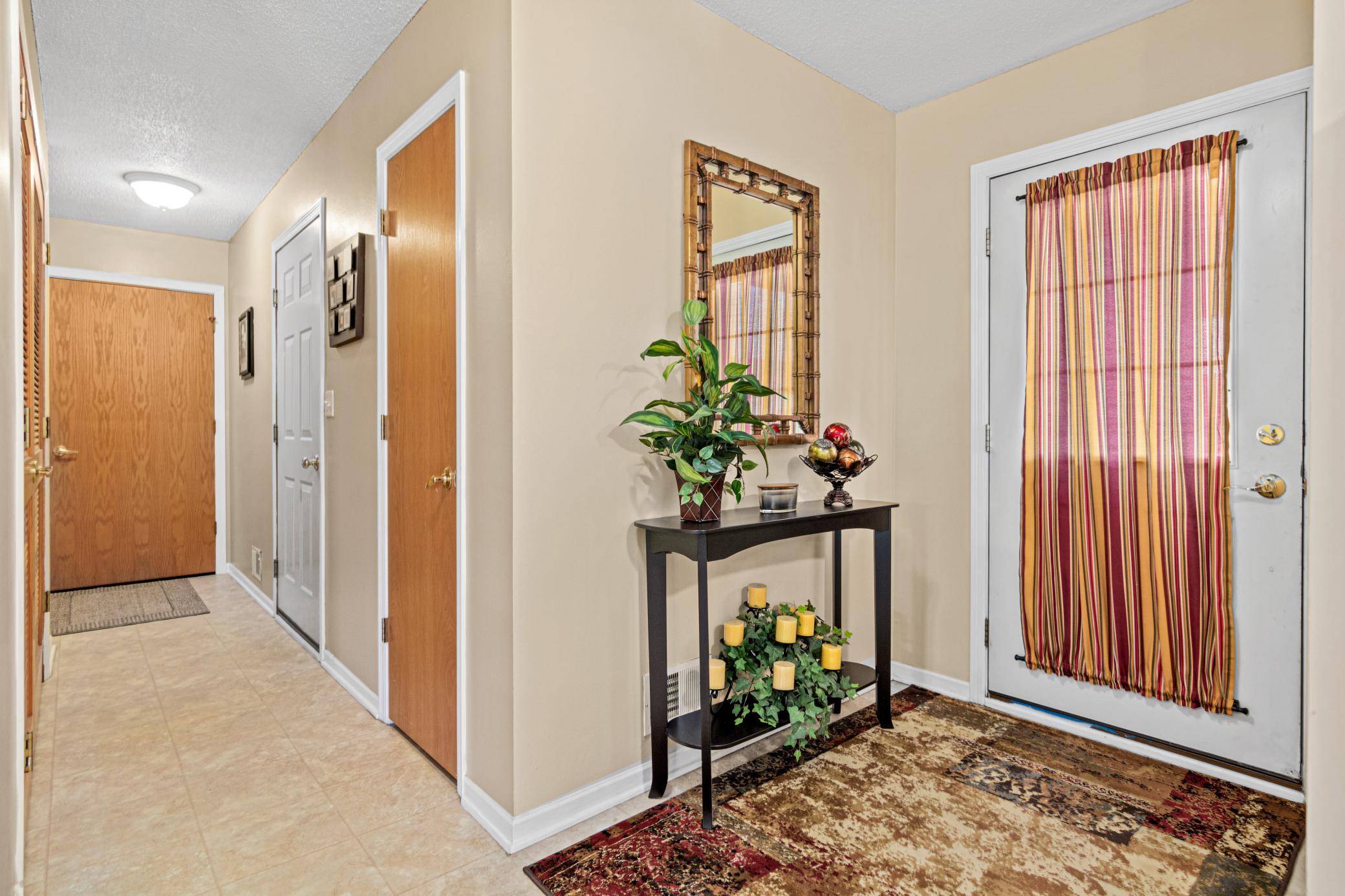 305 Wildwood CIR, Roberts, WI 54023