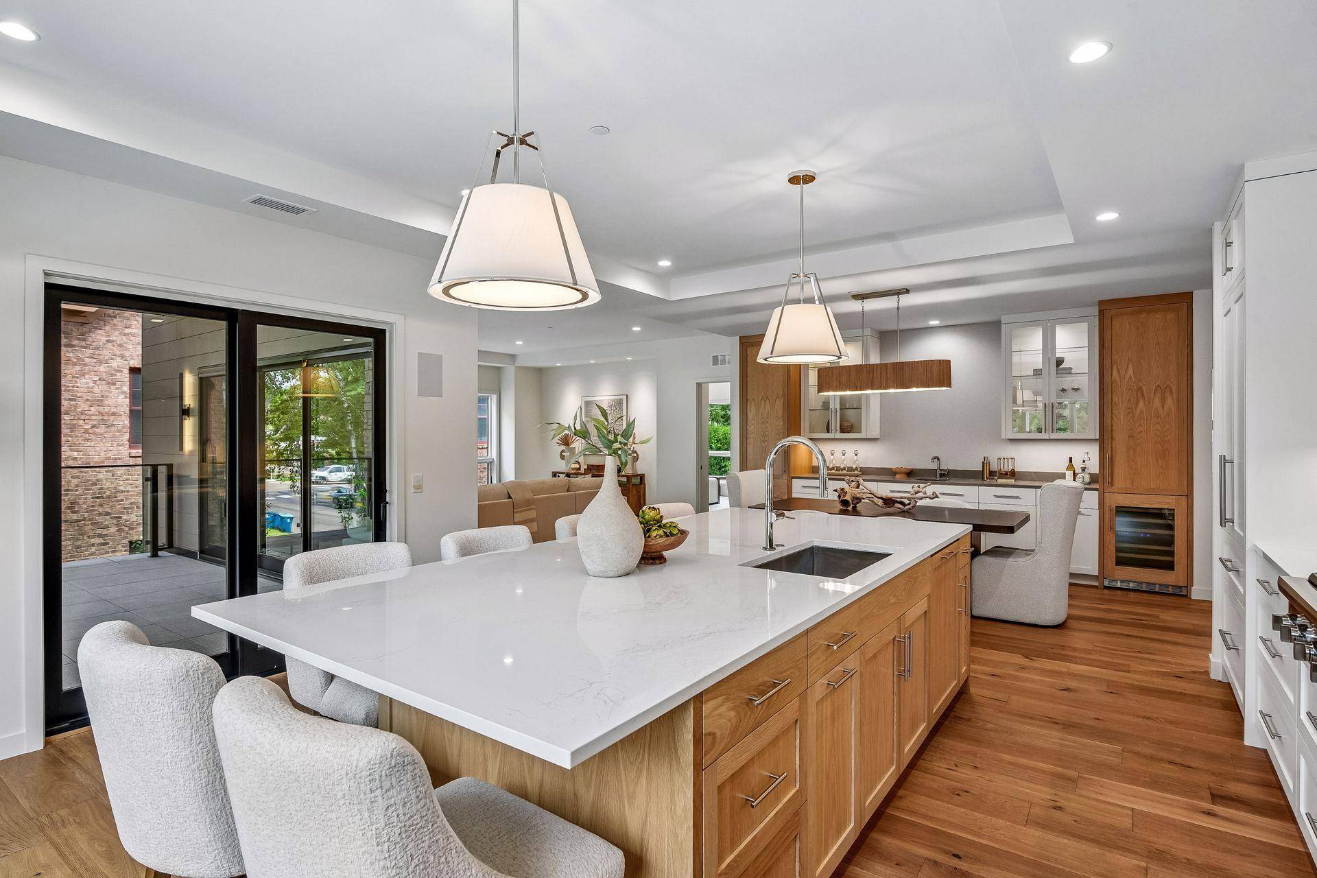 150 Broadway AVE S #2A, Wayzata, MN 55391