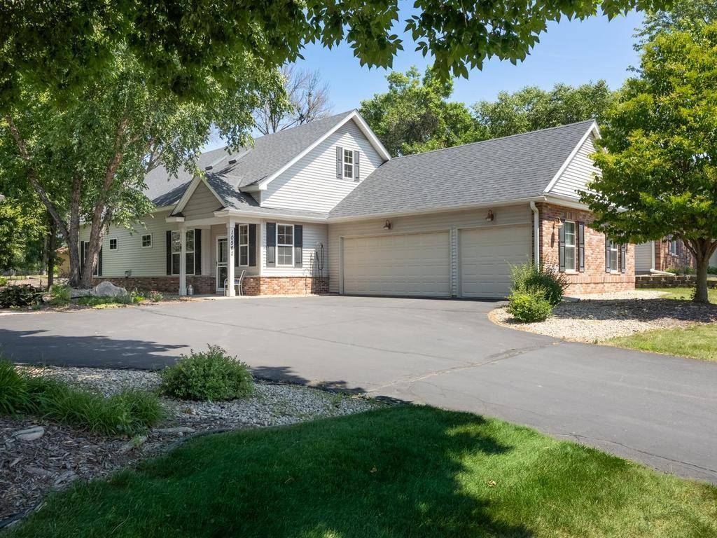 10562 Mississippi CIR N, Brooklyn Park, MN 55443