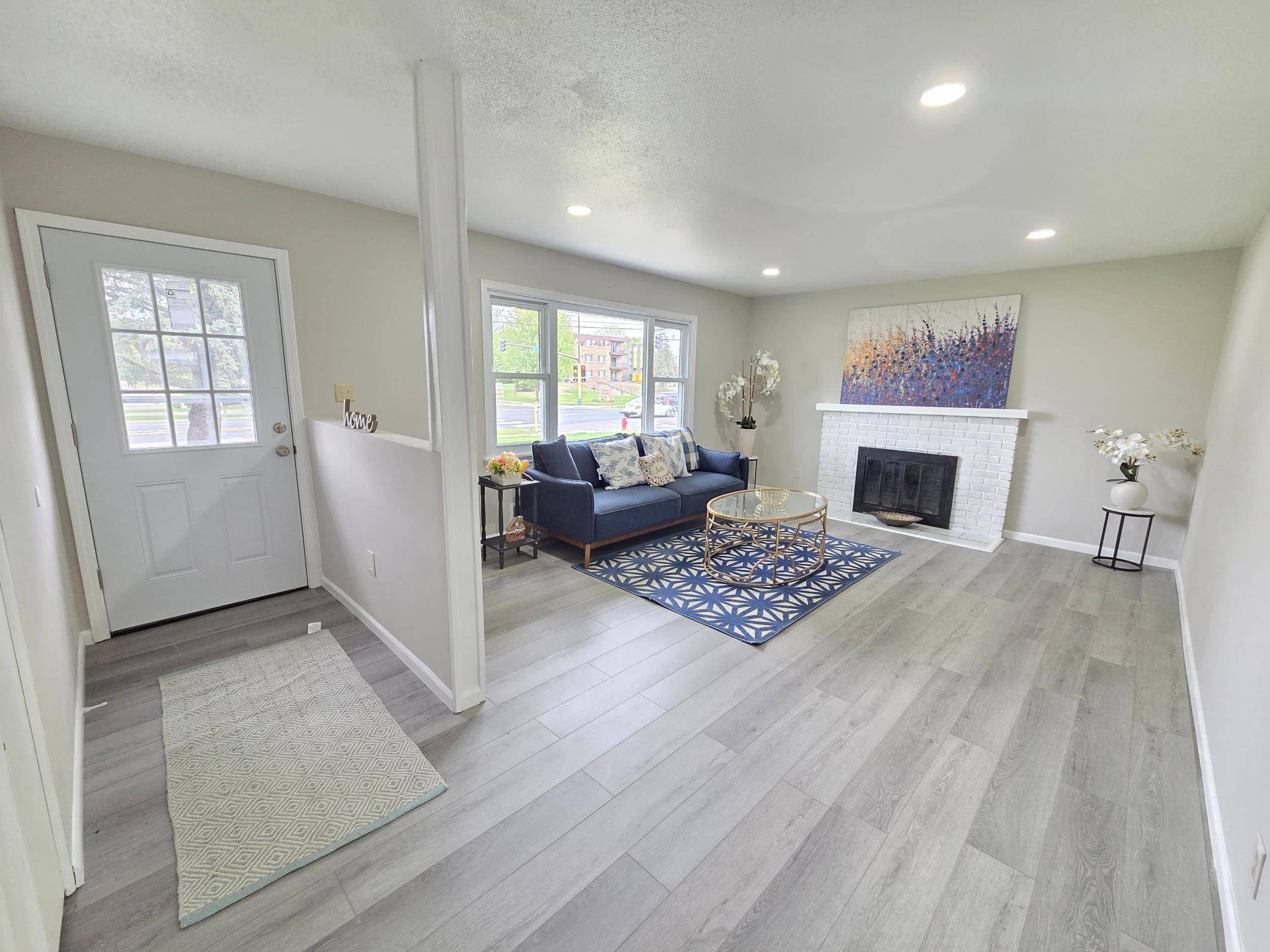 5201 W 84th ST, Bloomington, MN 55437