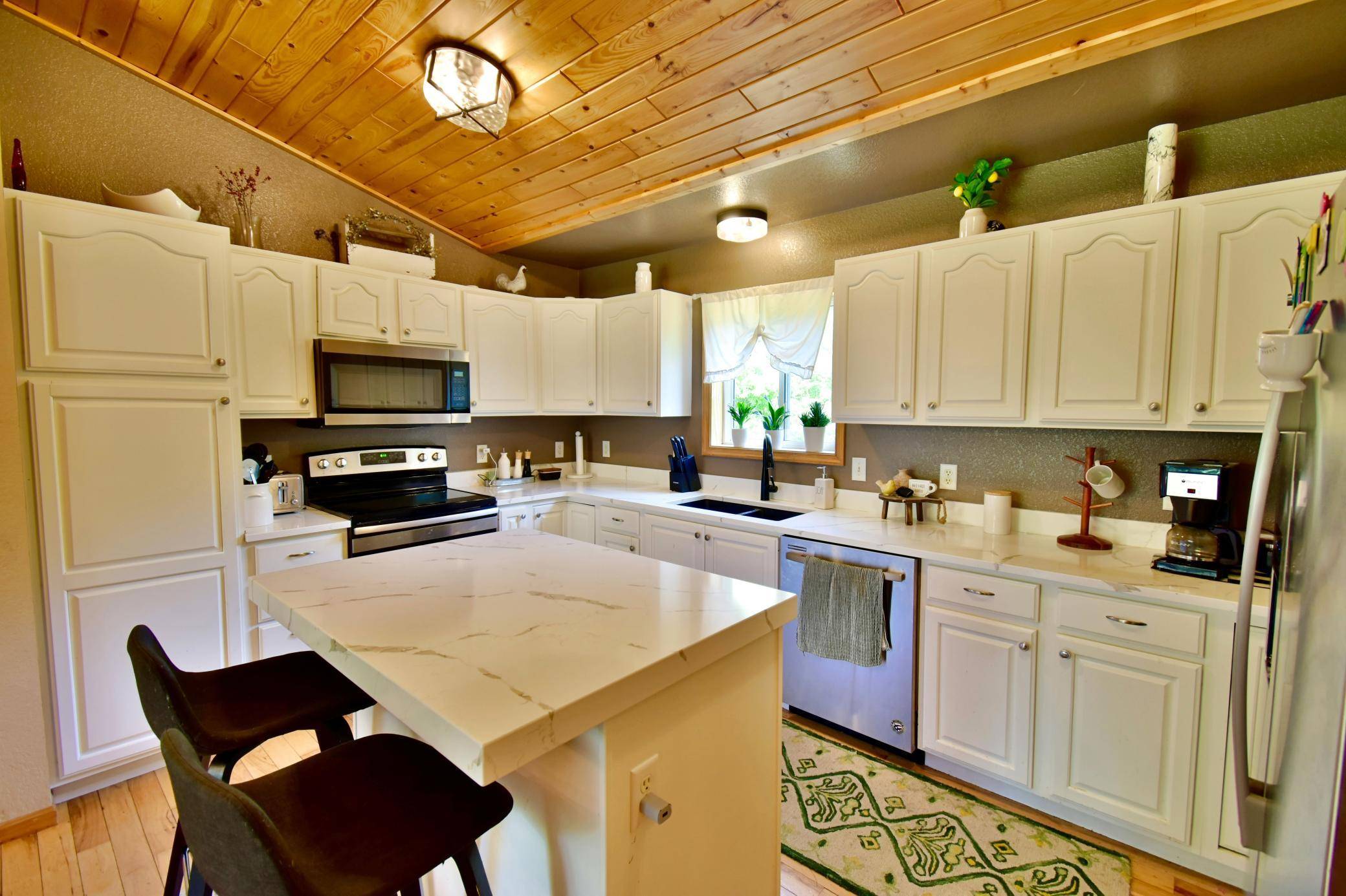 7300 Ski Chalet DR, Breezy Point, MN 56472