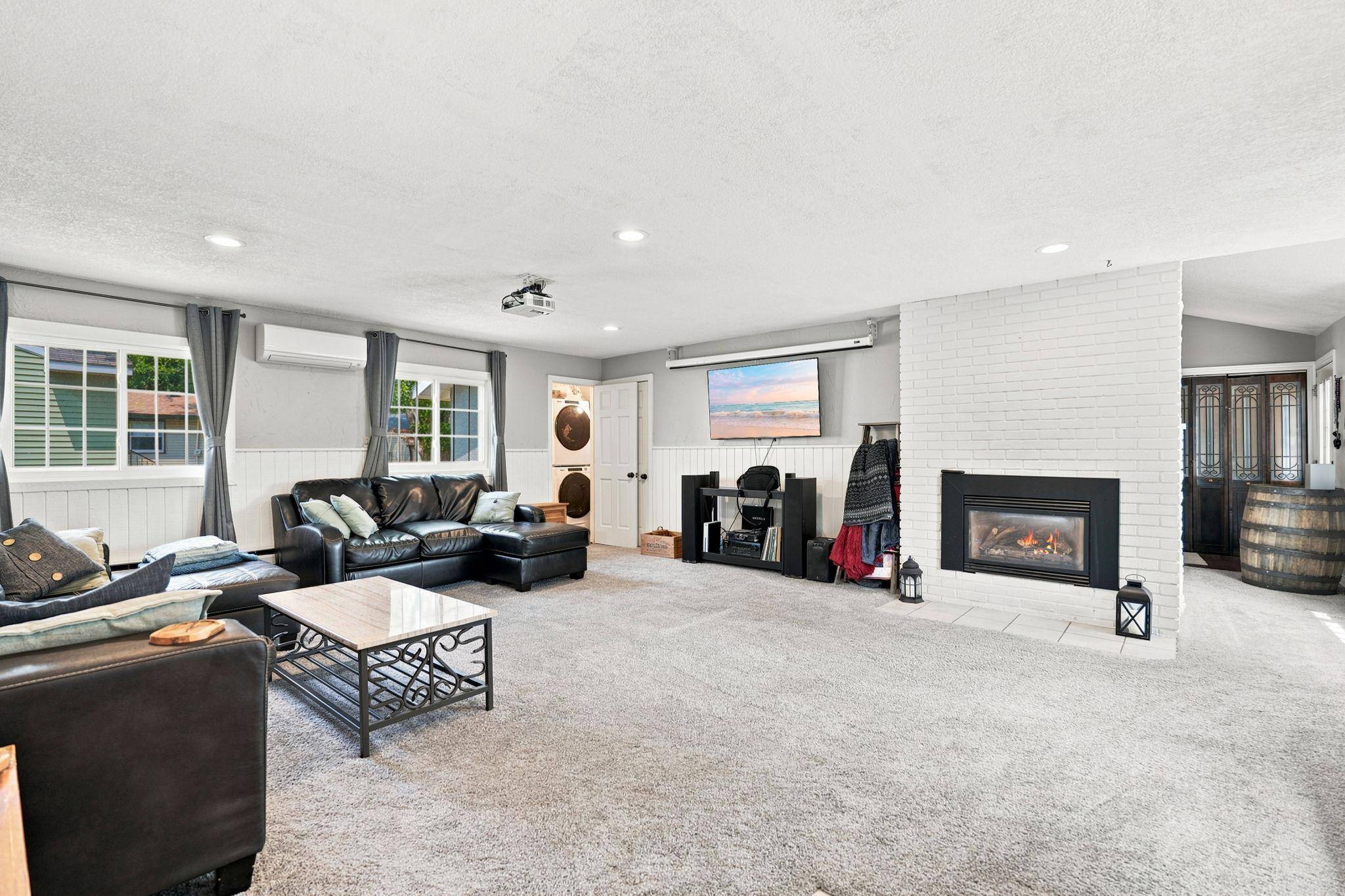 4864 Bloom AVE, White Bear Lake, MN 55110