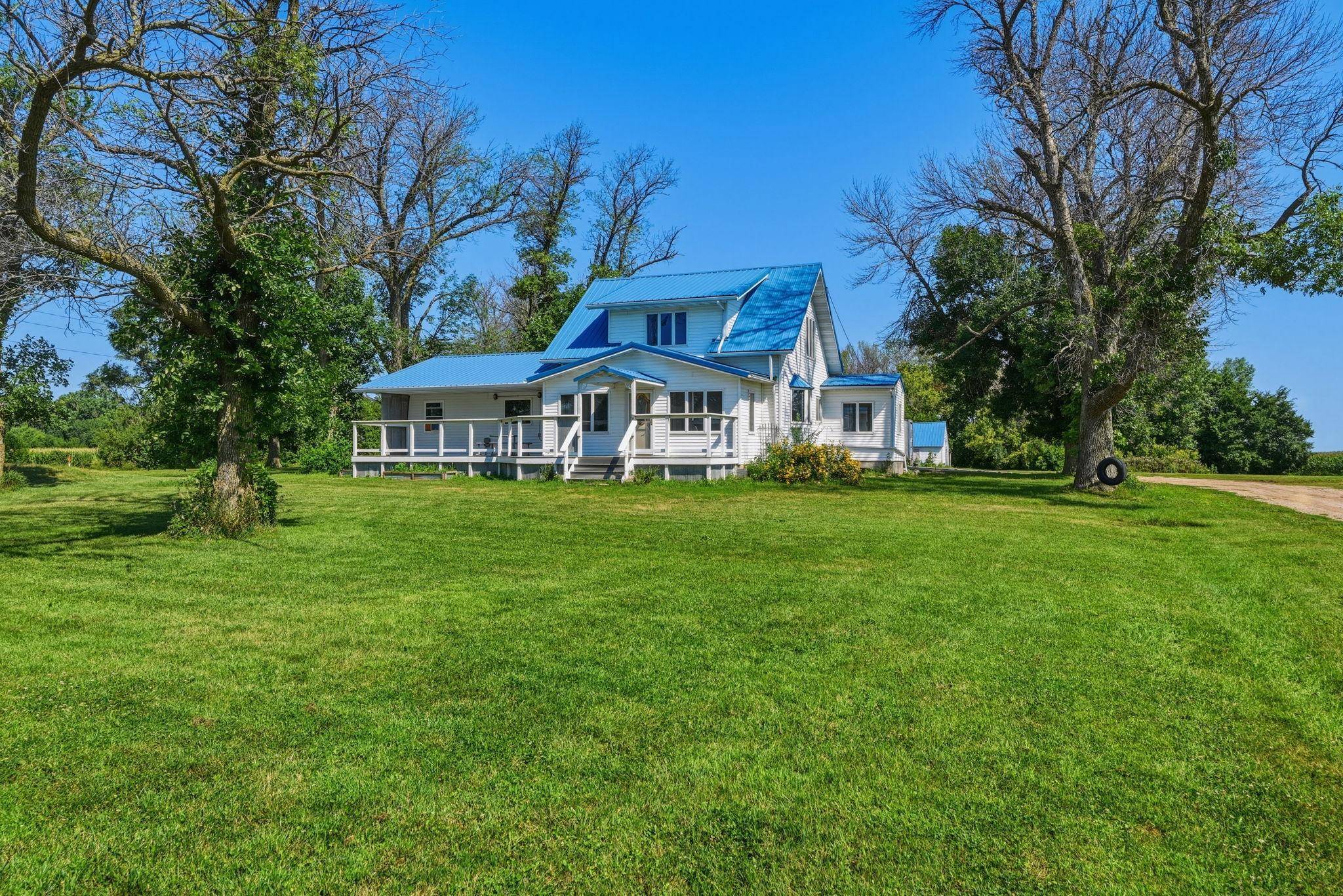 35050 820th ST, Brewster, MN 56119