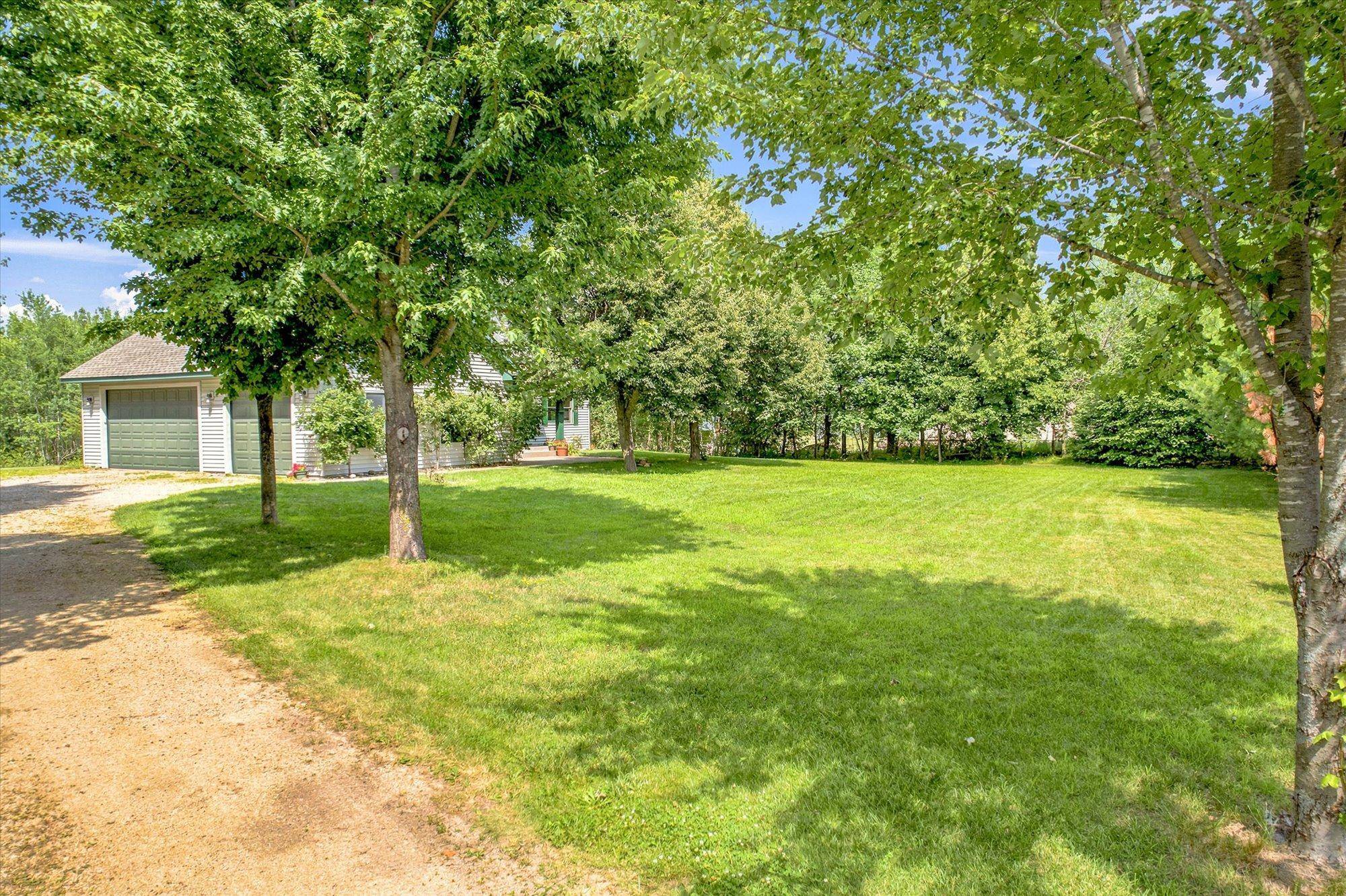 844 Moonbeam RD W, Hudson, WI 54016