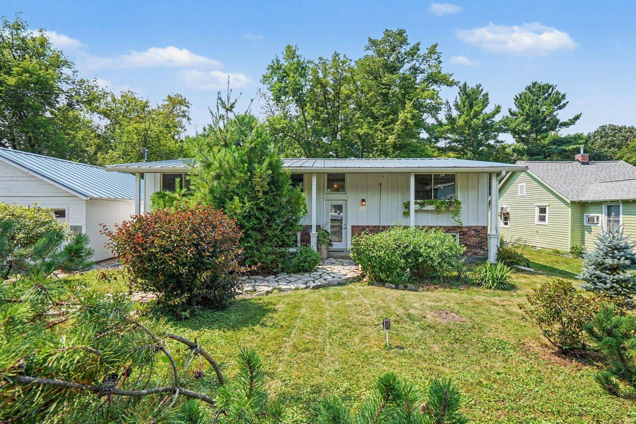 813 N Hamilton ST, Saint Croix Falls, WI 54024