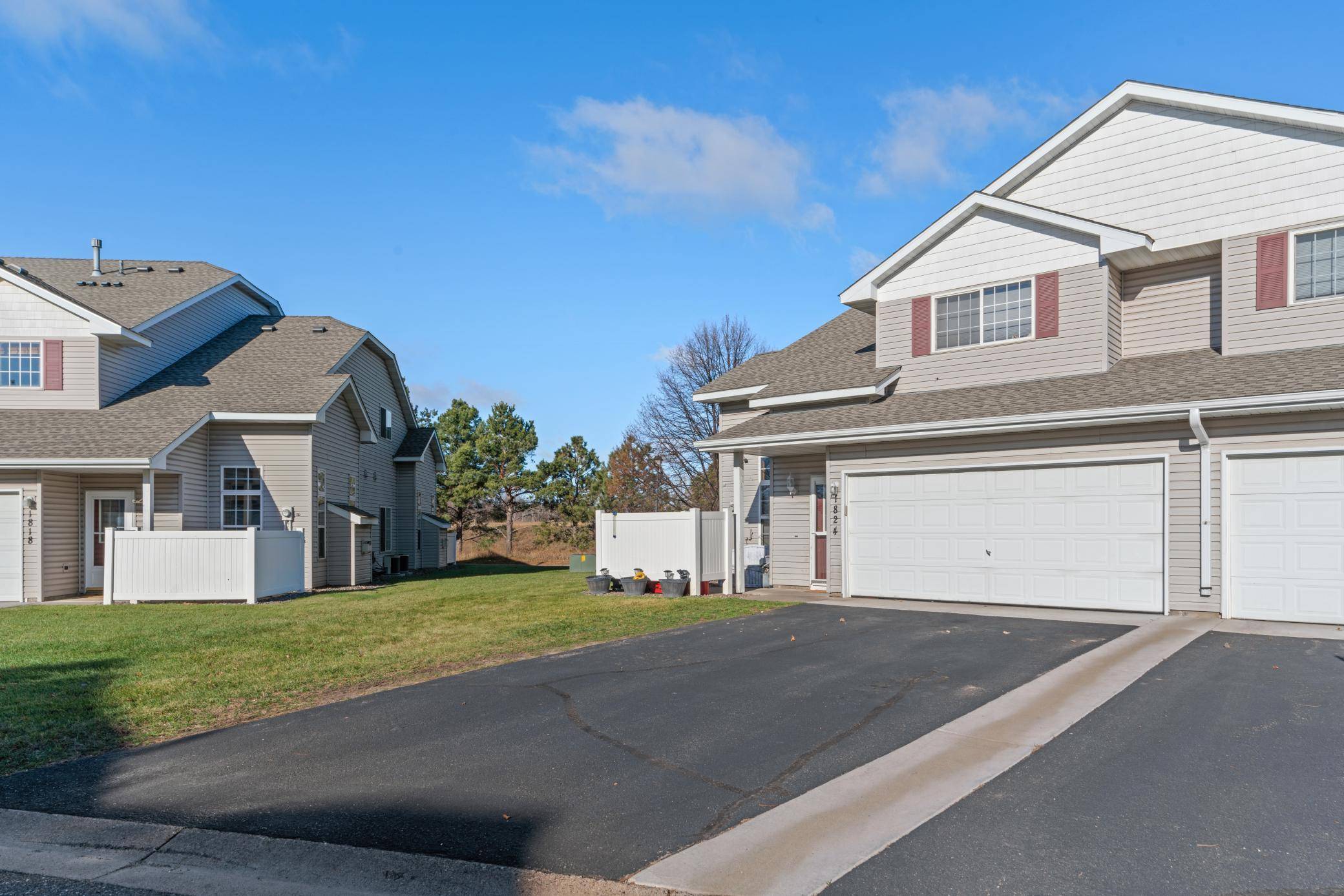 1824 Bridgewater BLVD S, Cambridge, MN 55008