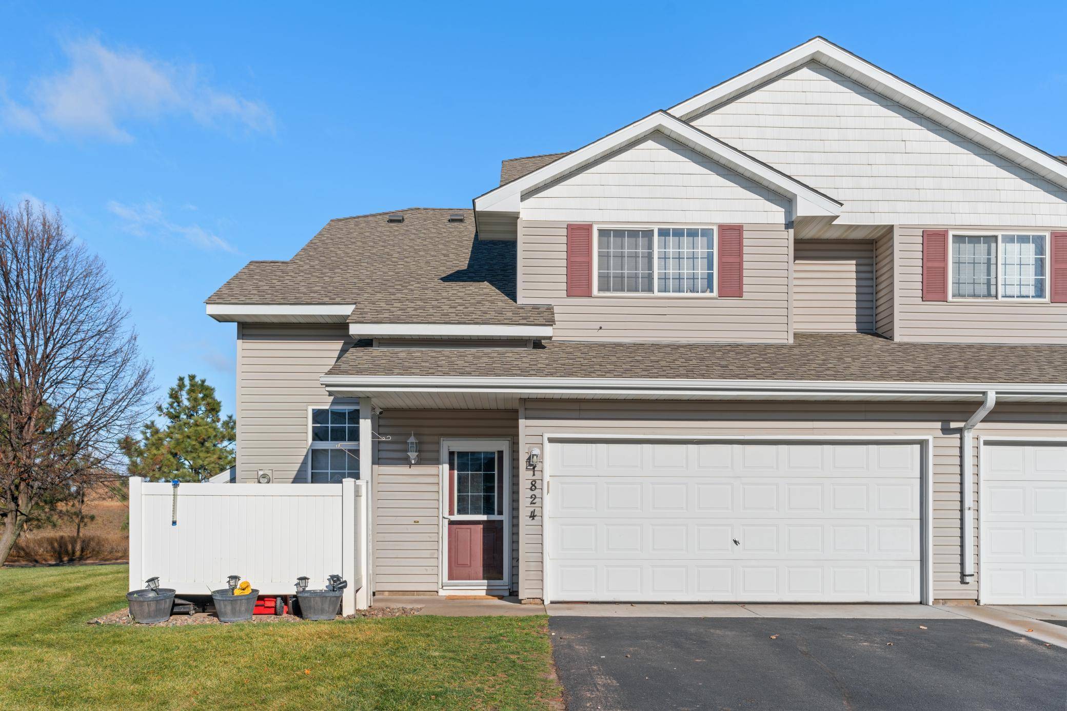 1824 Bridgewater BLVD S, Cambridge, MN 55008
