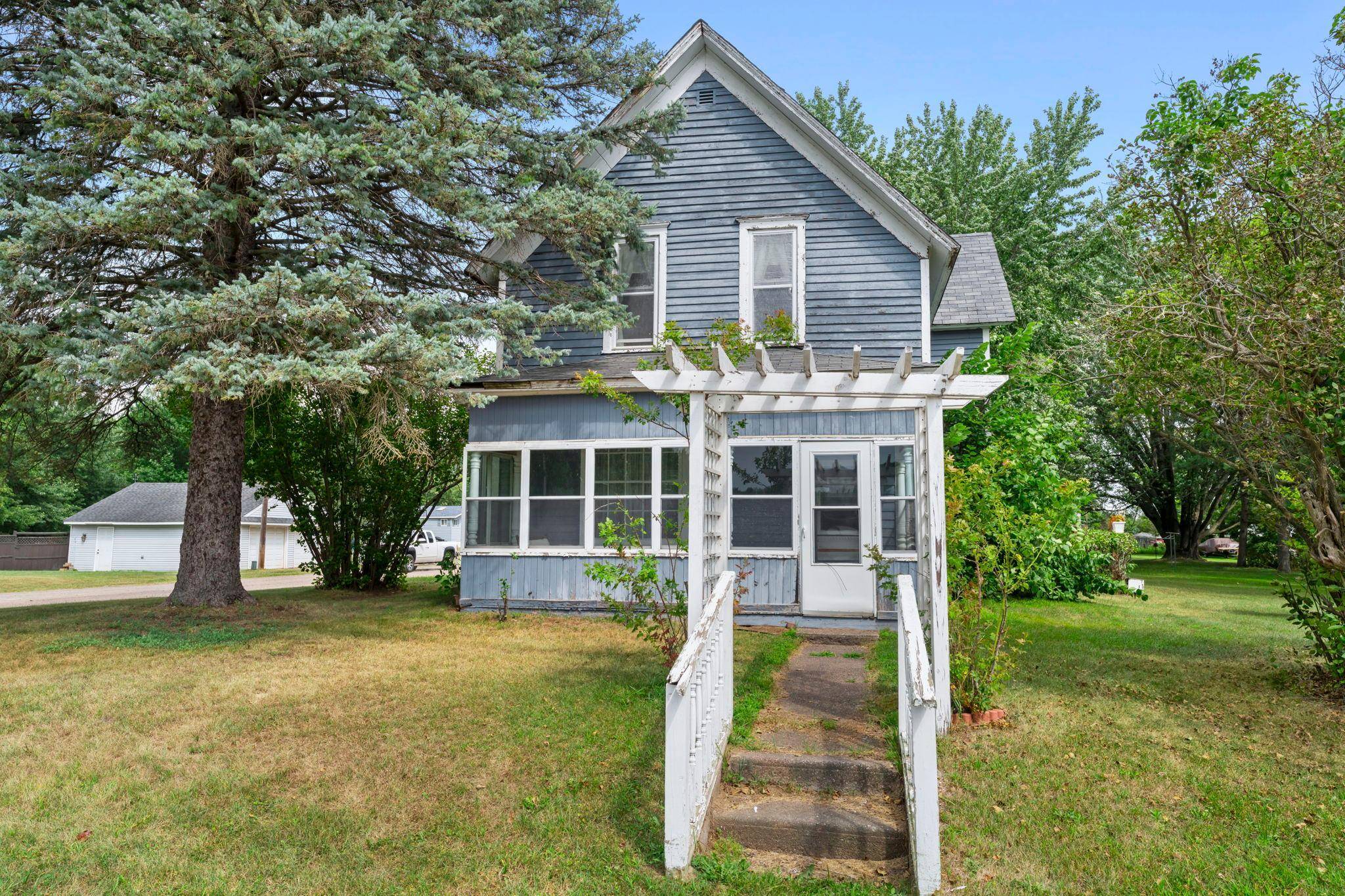 43687 Gates AVE, Harris, MN 55032