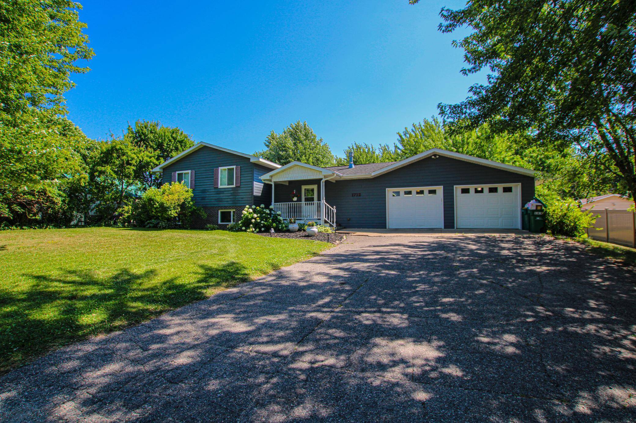1712 Cranberry LN NE, Alexandria, MN 56308