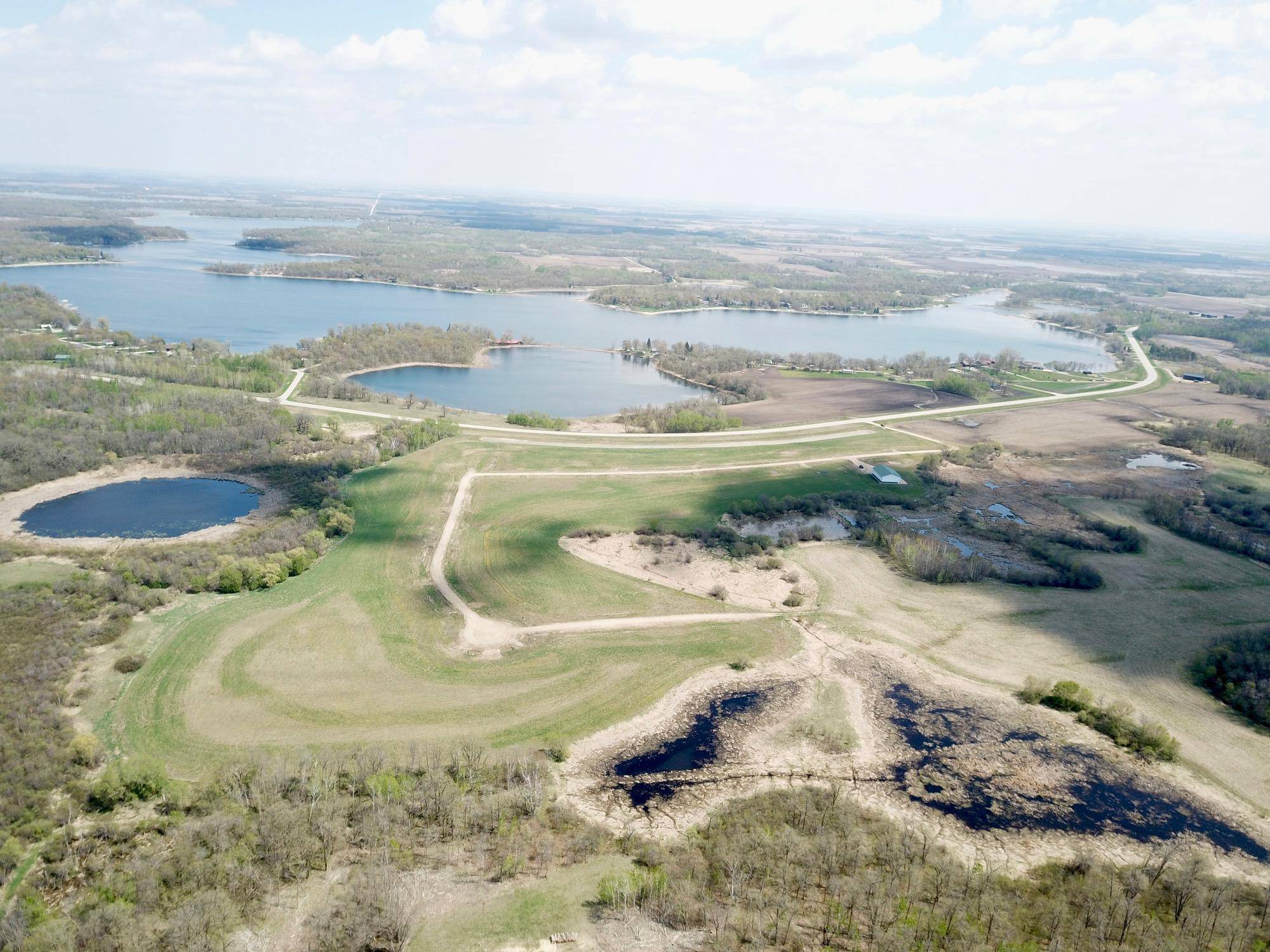 11 Lainey LN NW, Erskine, MN 56535