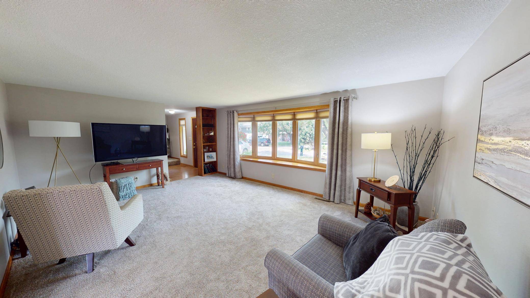 826 Minnie Maddern ST, Albert Lea, MN 56007