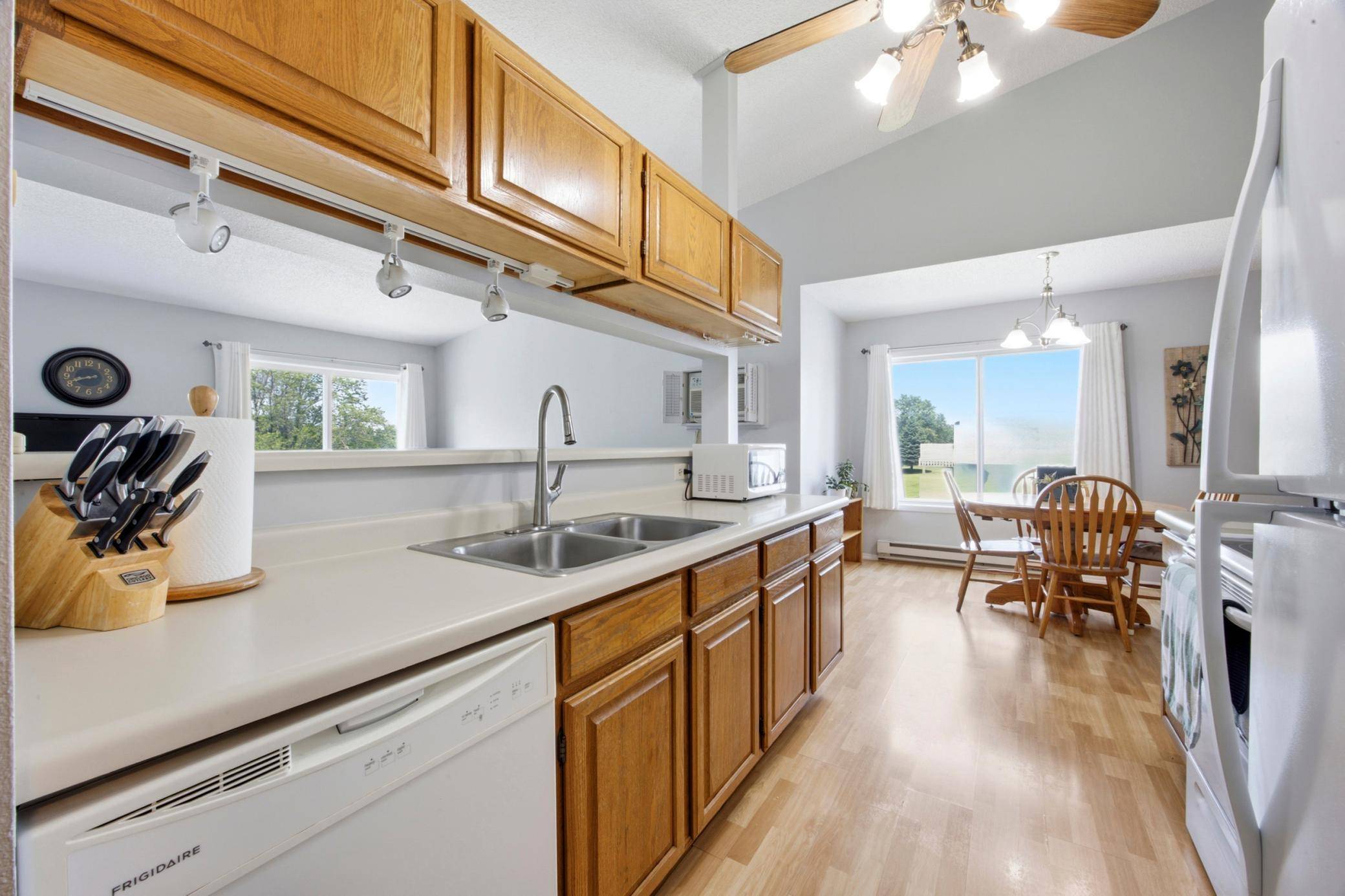 2923 32nd ST S, Moorhead, MN 56560