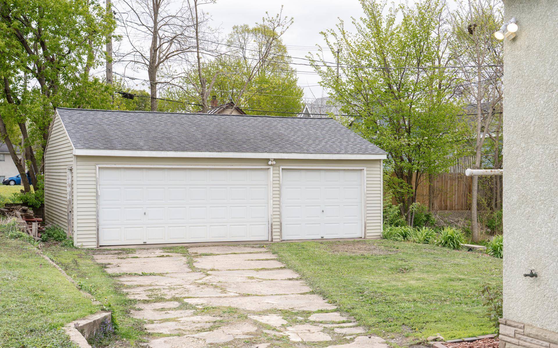1044 Cumberland ST, Saint Paul, MN 55117