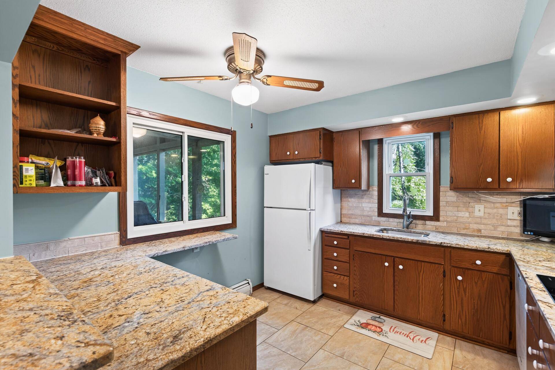 10704 Prescott CT, Burnsville, MN 55337