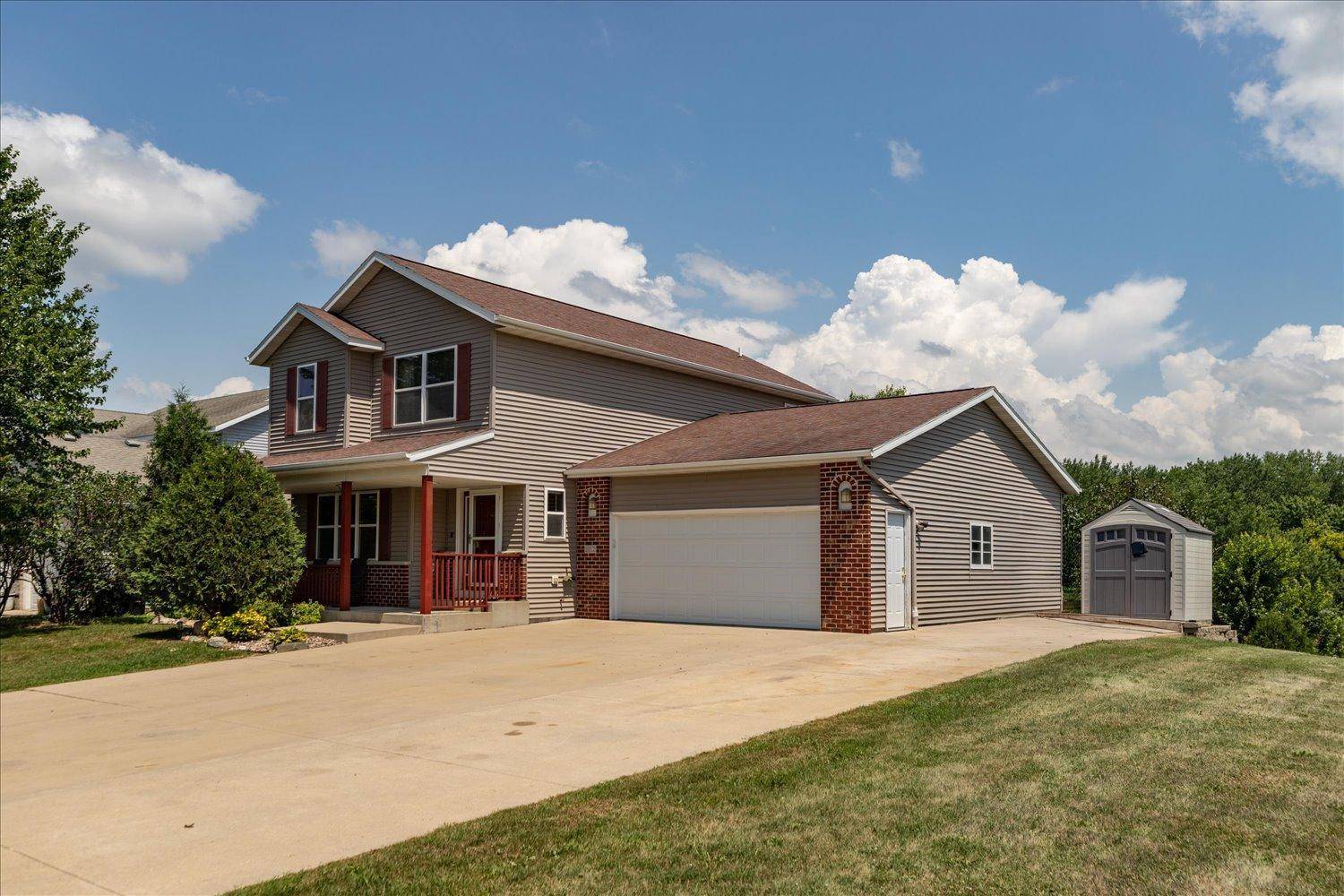 1012 3rd AVE NE, Byron, MN 55920