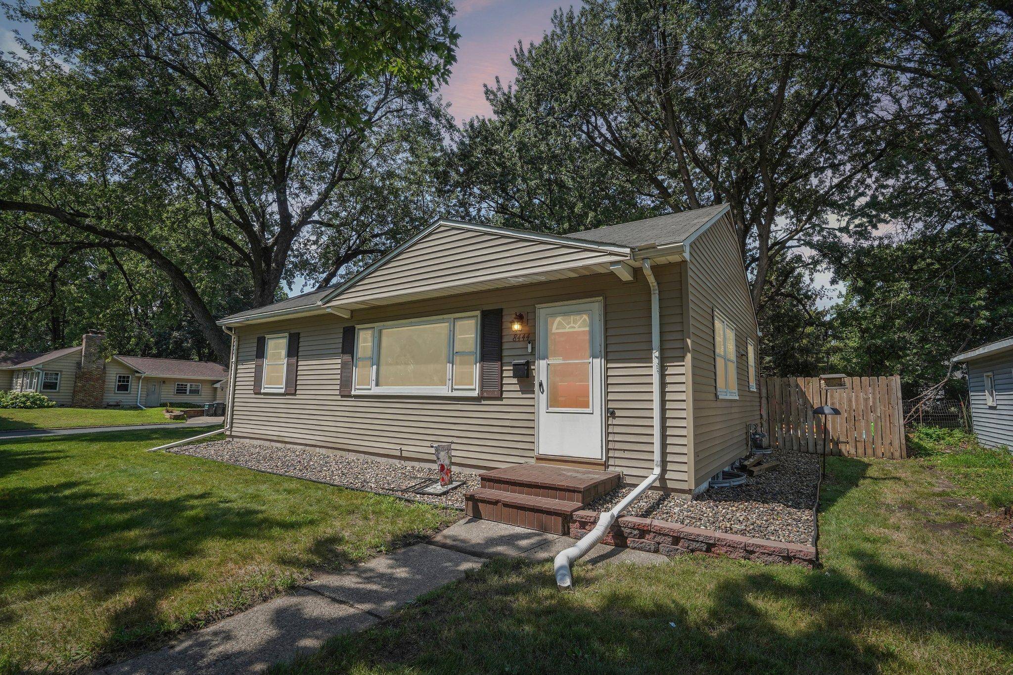 8444 Fremont AVE S, Bloomington, MN 55420