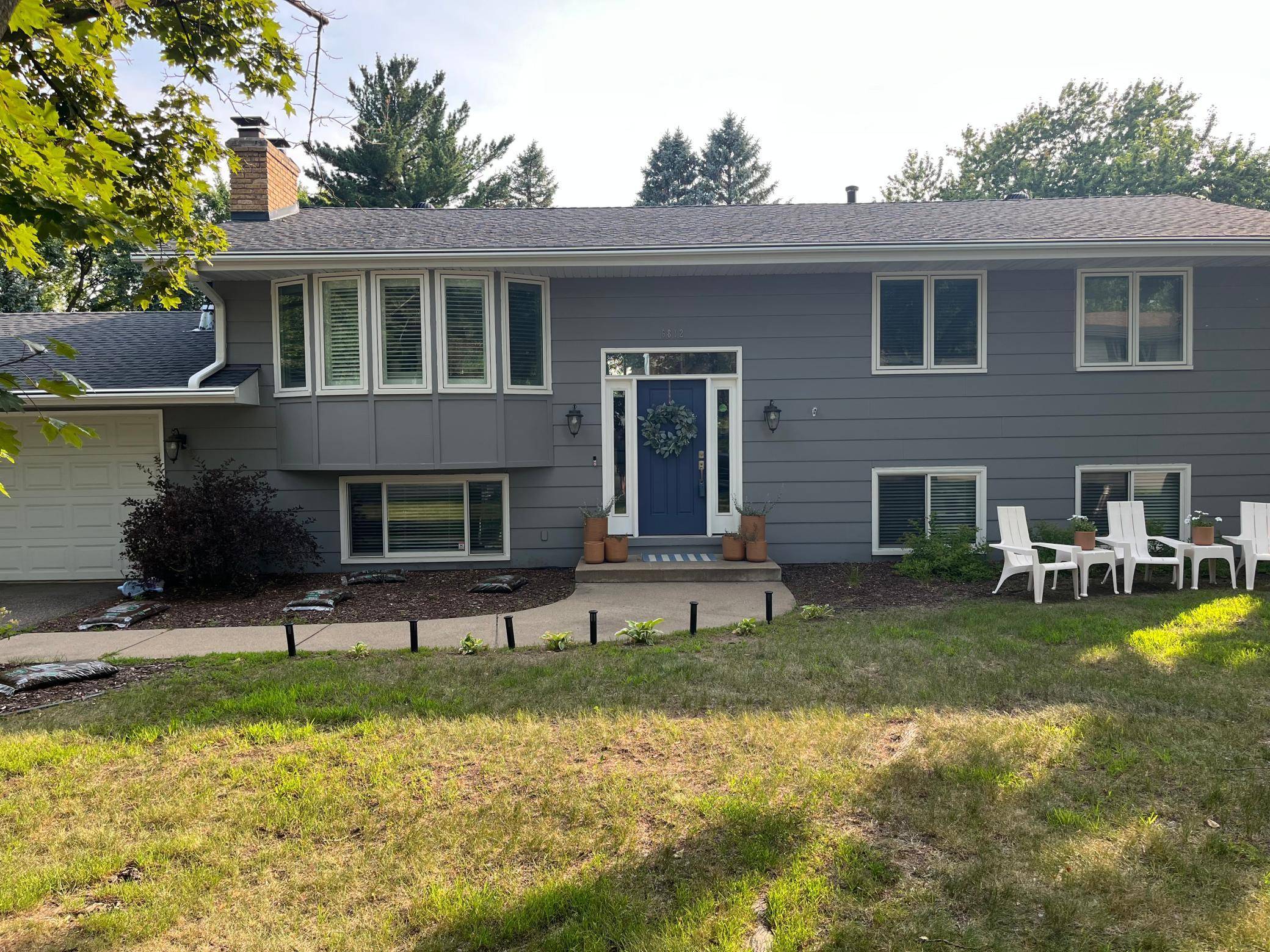 6812 Paiute DR, Edina, MN 55439