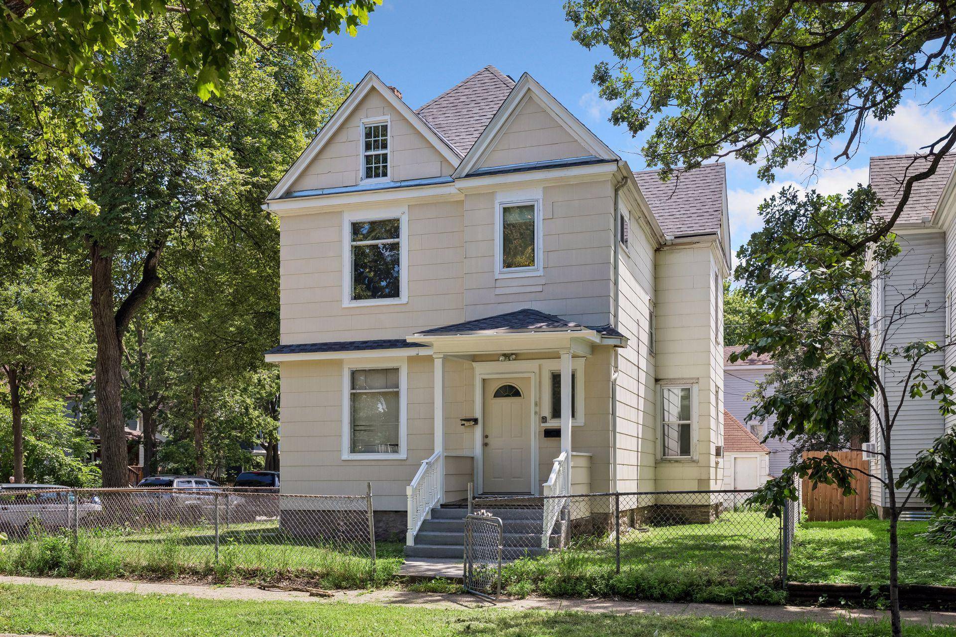 958 26th AVE NE, Minneapolis, MN 55418