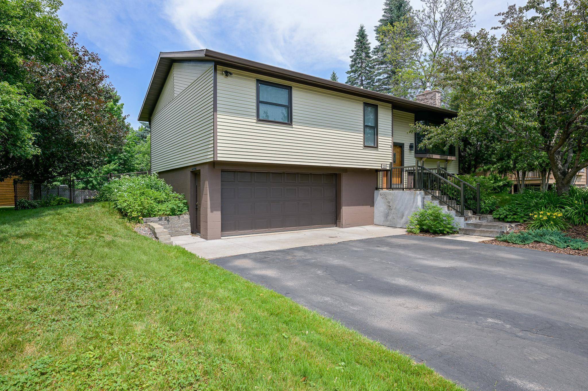 233 Sitka ST, Duluth, MN 55811