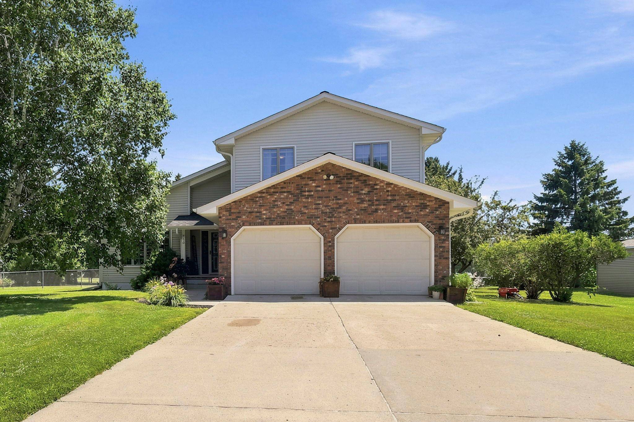 510 Circle LN, Arlington, MN 55307
