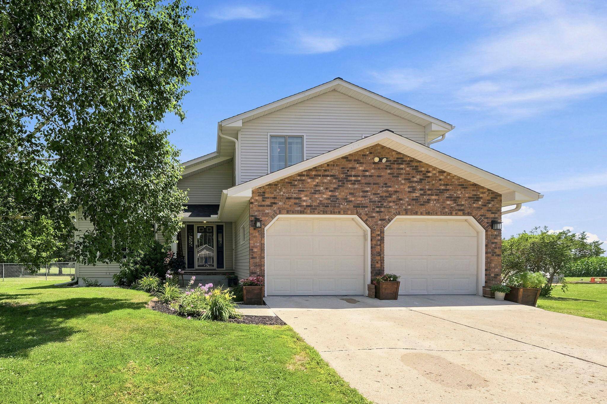 510 Circle LN, Arlington, MN 55307