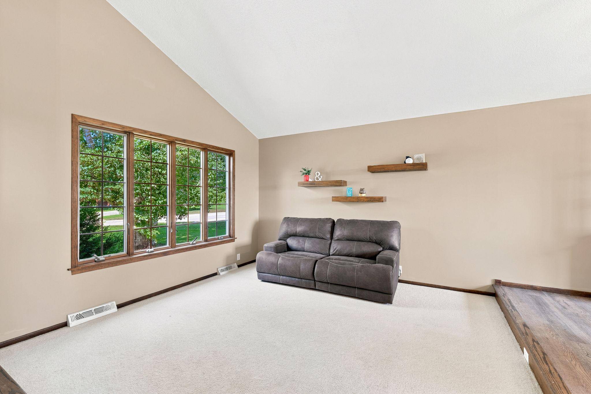510 Circle LN, Arlington, MN 55307