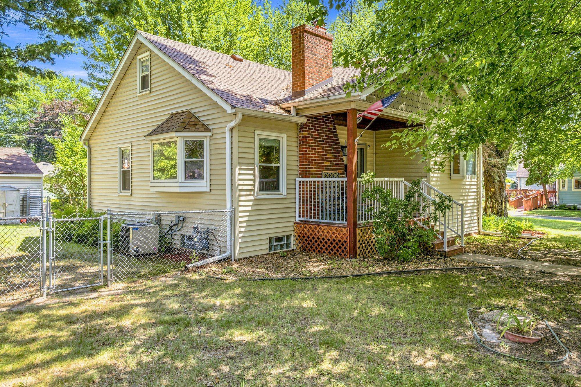 615 12th AVE NW, New Brighton, MN 55112