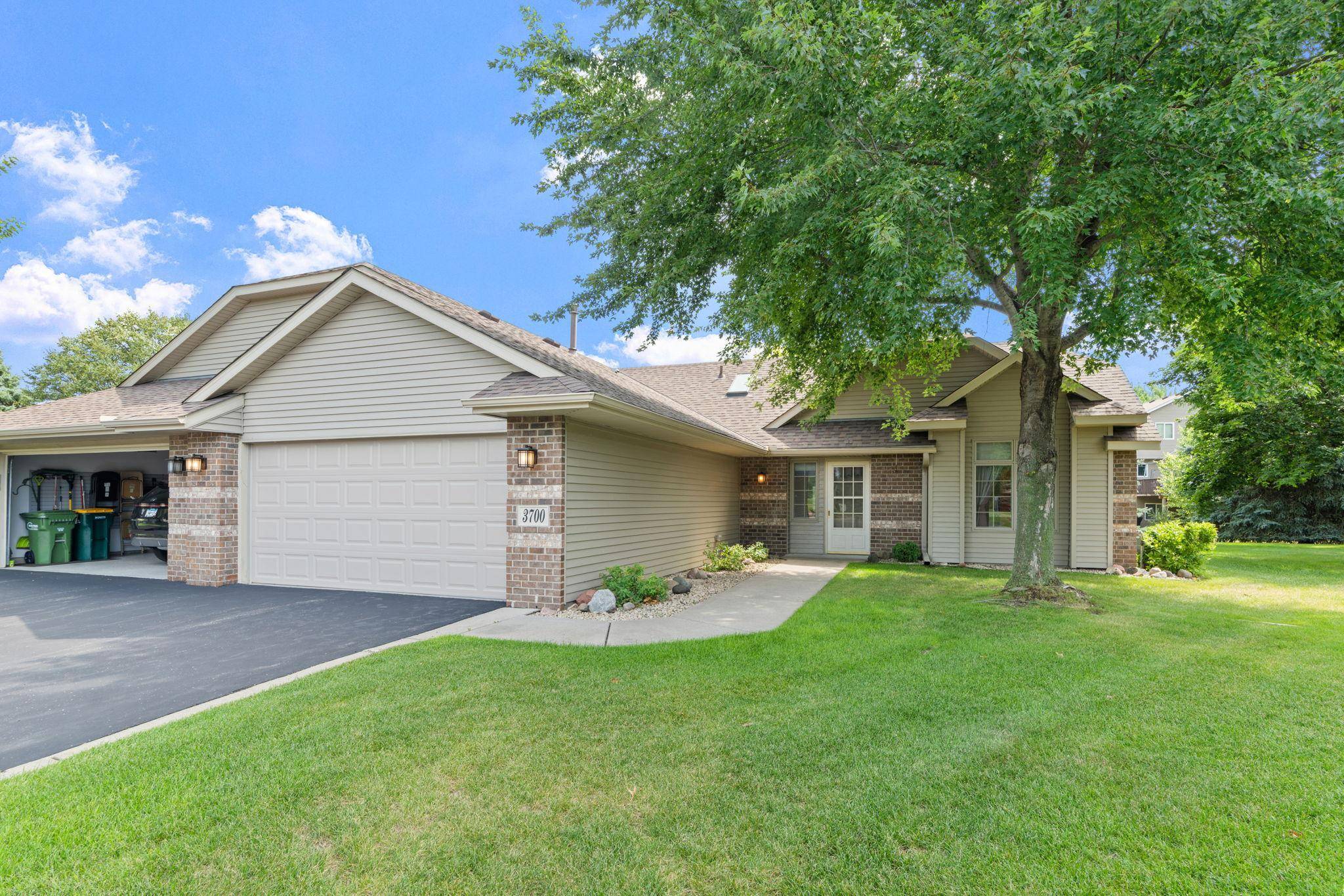 3700 Ladyslipper LN N, Brooklyn Park, MN 55443